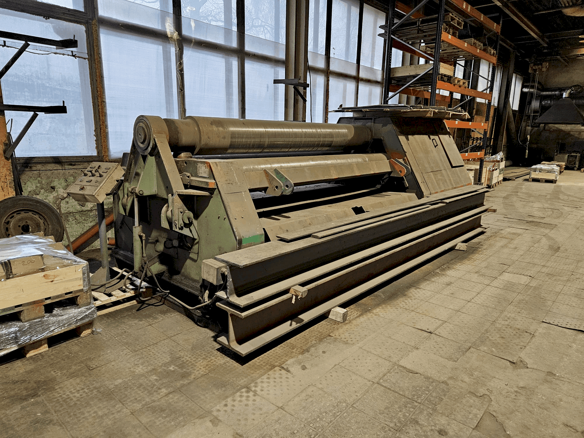 Vooraanzicht  van FACCIN 4HEL 3-25/20  machine