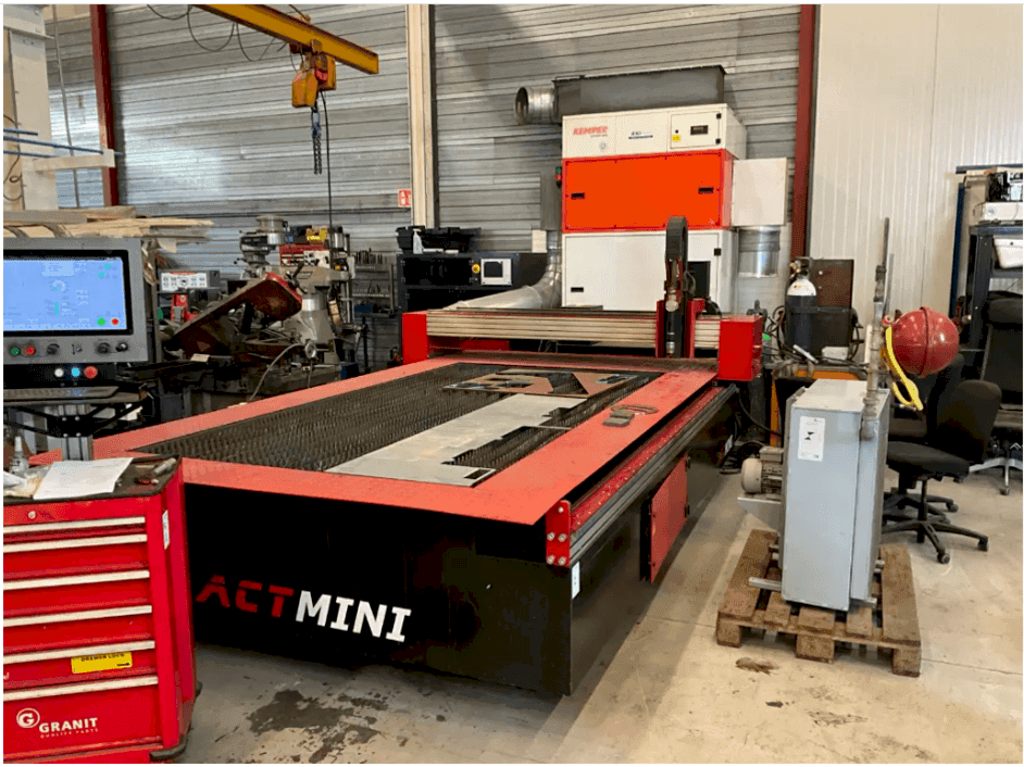 Vooraanzicht  van ACT MINI 3015PW  machine