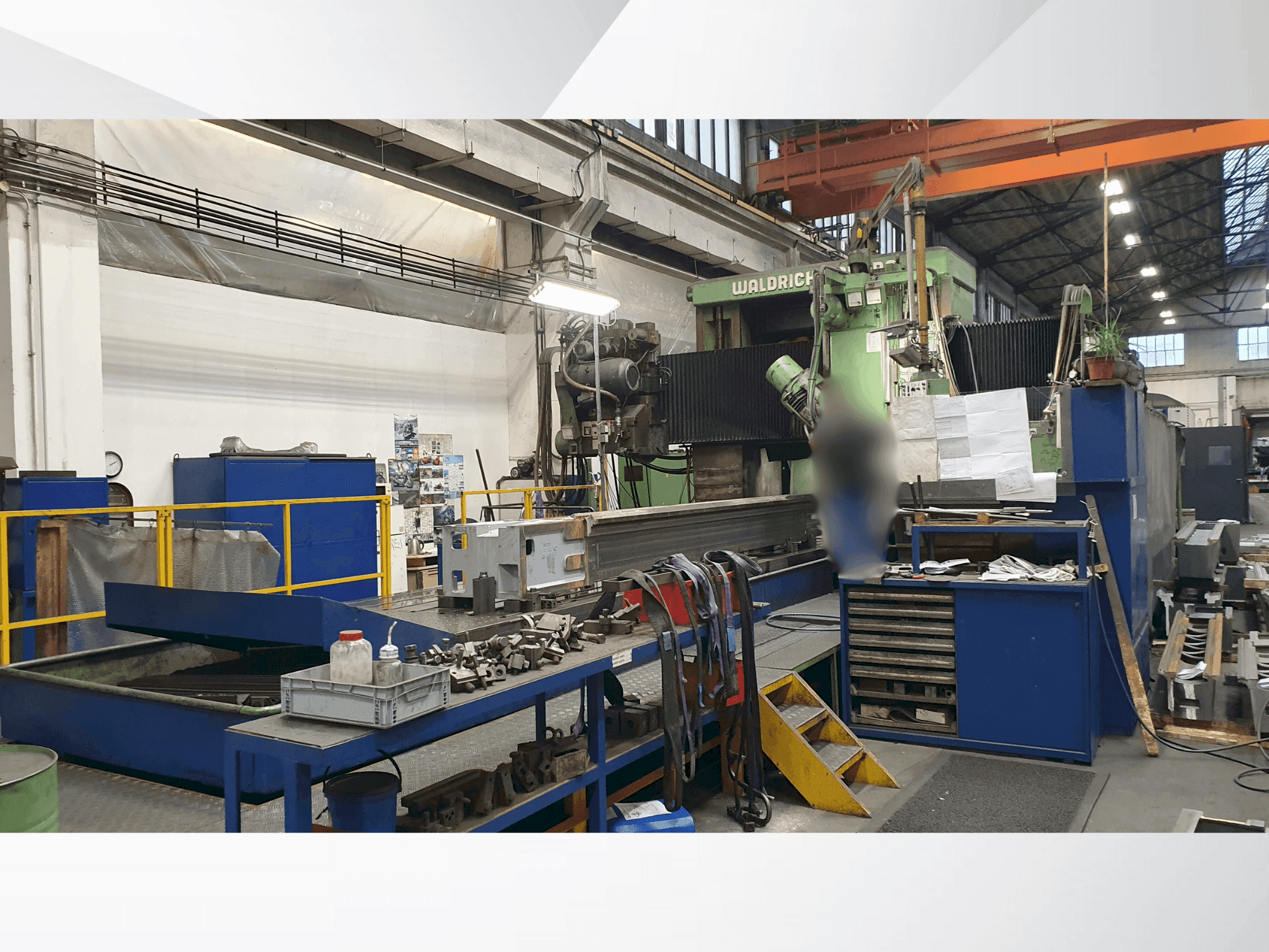 Vooraanzicht  van WALDRICH COBURG 30-15 S 3030  machine