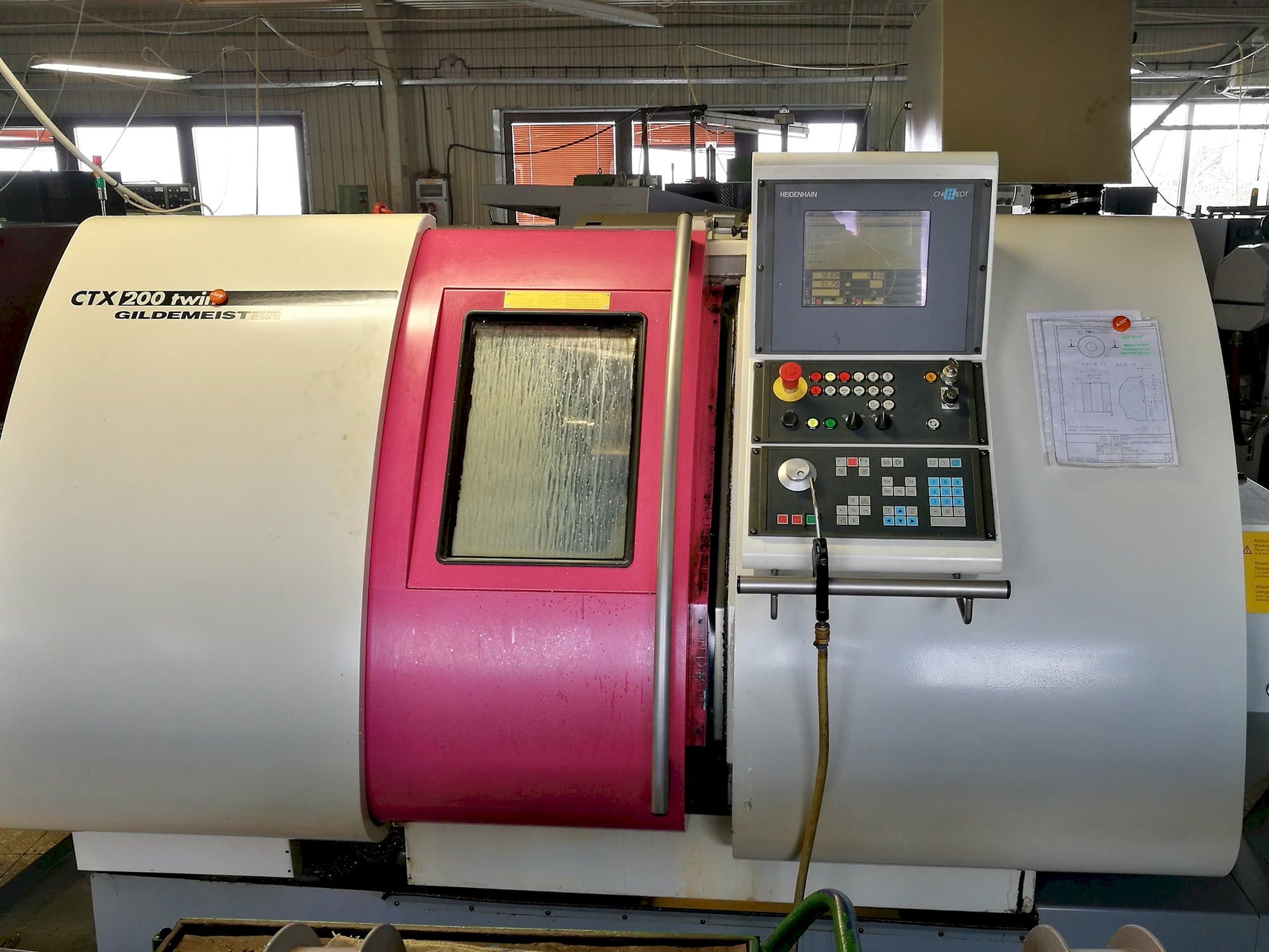 Vooraanzicht  van Gildemeister CTX 200 Twin  machine
