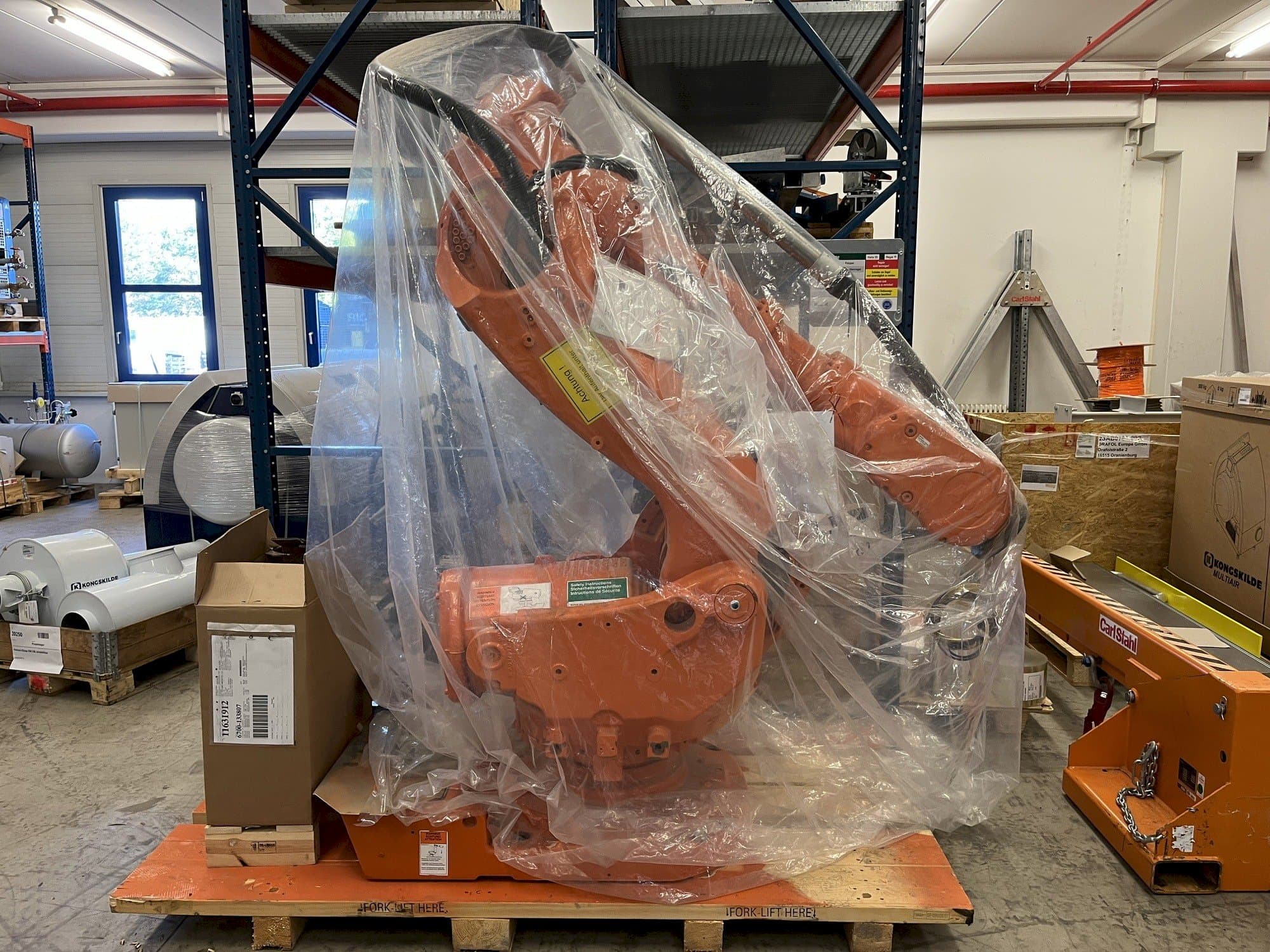 Vooraanzicht  van ABB IRB 6600 M2004  machine