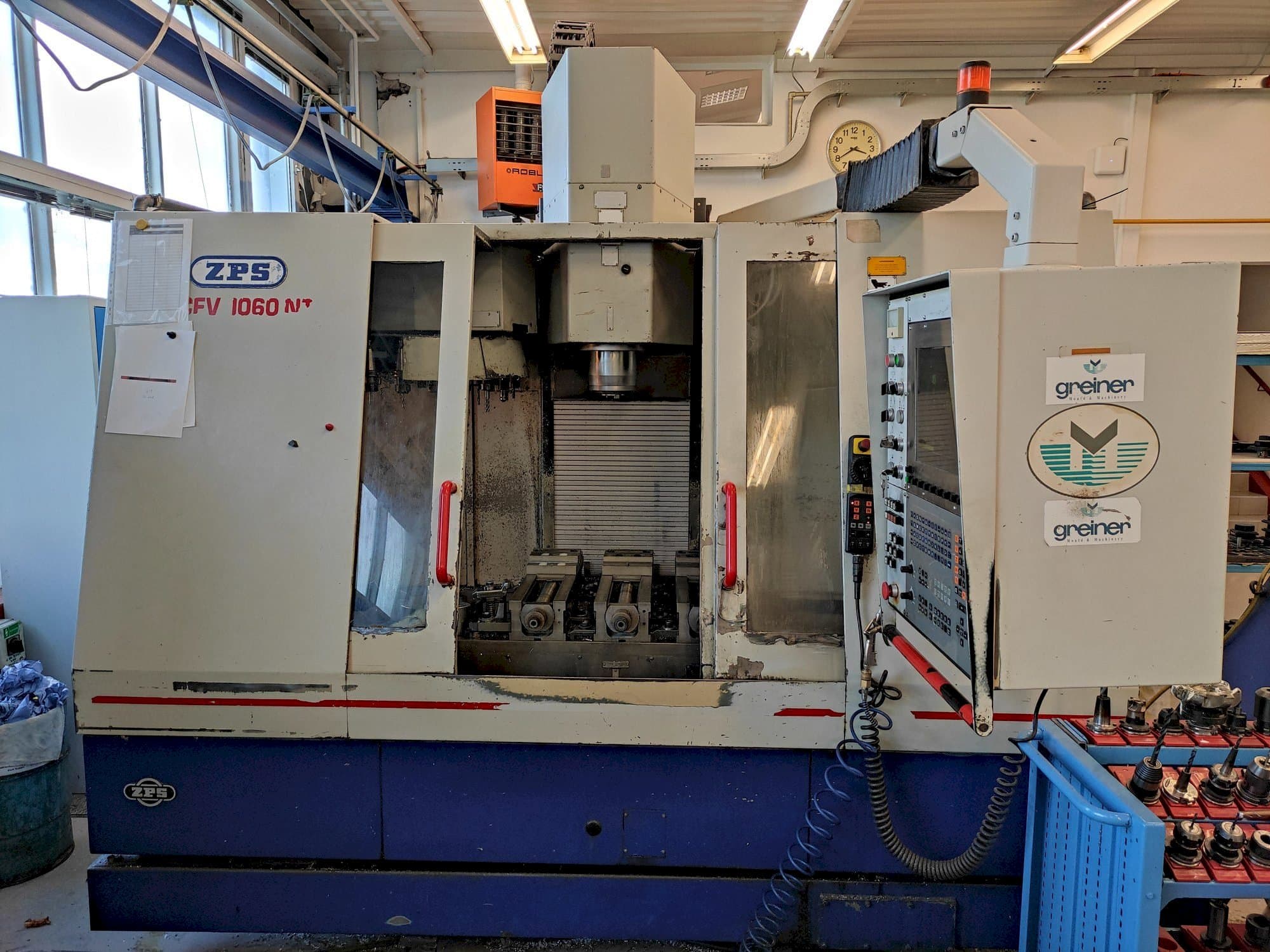 Vooraanzicht  van ZPS MCFV 1060 NT  machine