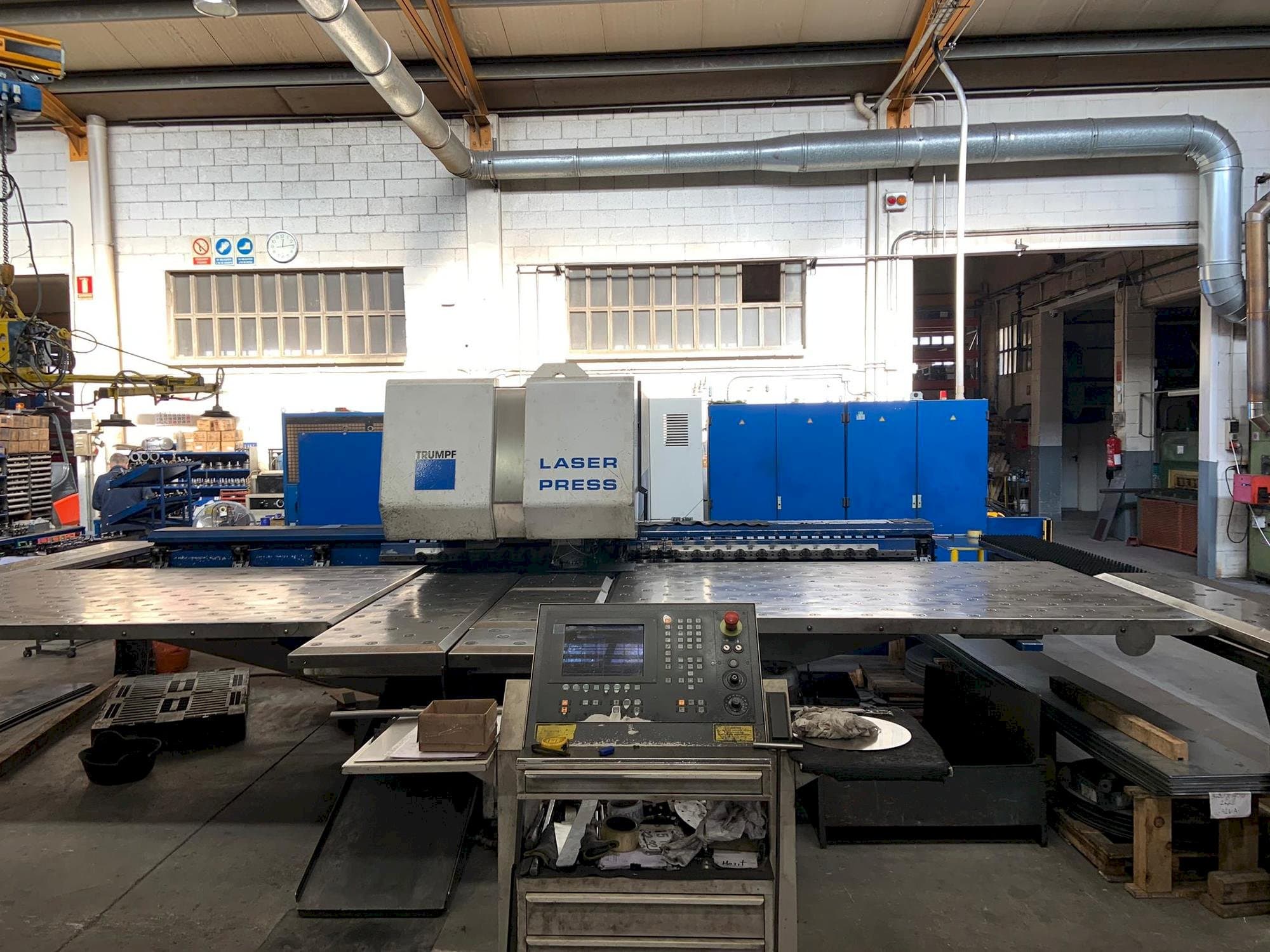 Vooraanzicht  van Trumpf Trumatic 600 L  machine