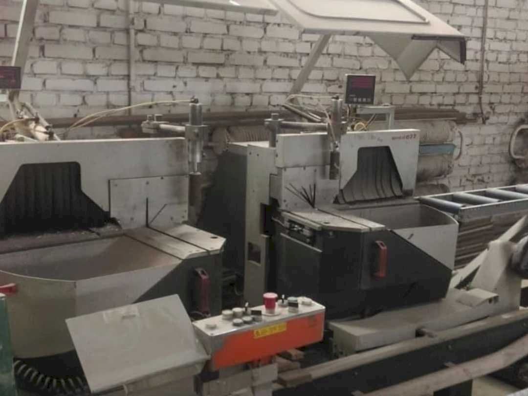 Vooraanzicht  van Elumatec DG 104/02 + E111  machine