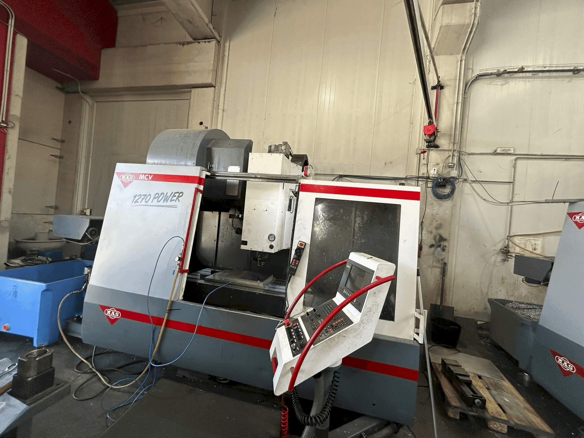 Vooraanzicht  van KOVOSVIT MAS MCV 1270  machine