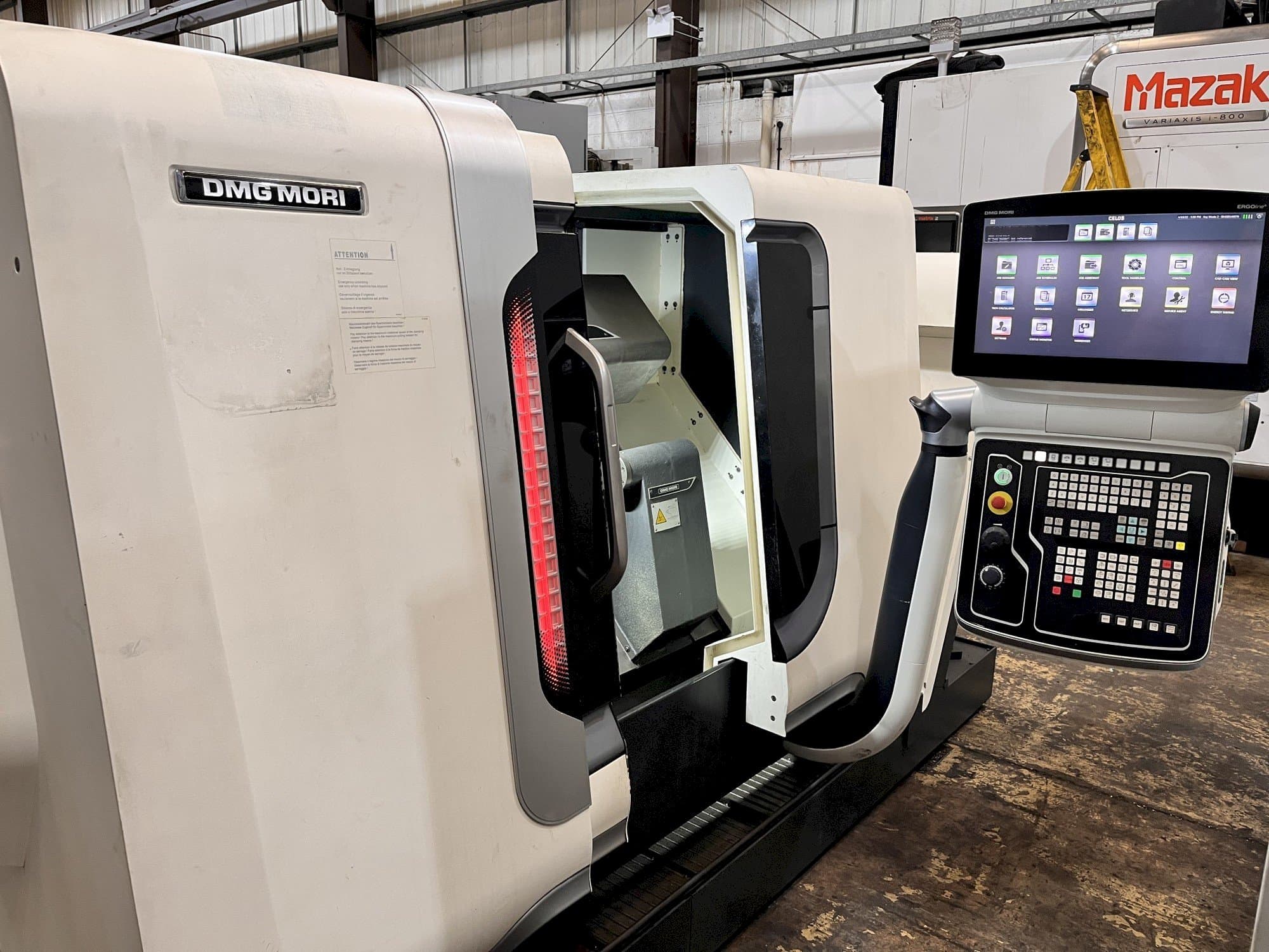 Vooraanzicht  van DMG CTX ALPHA 300  machine