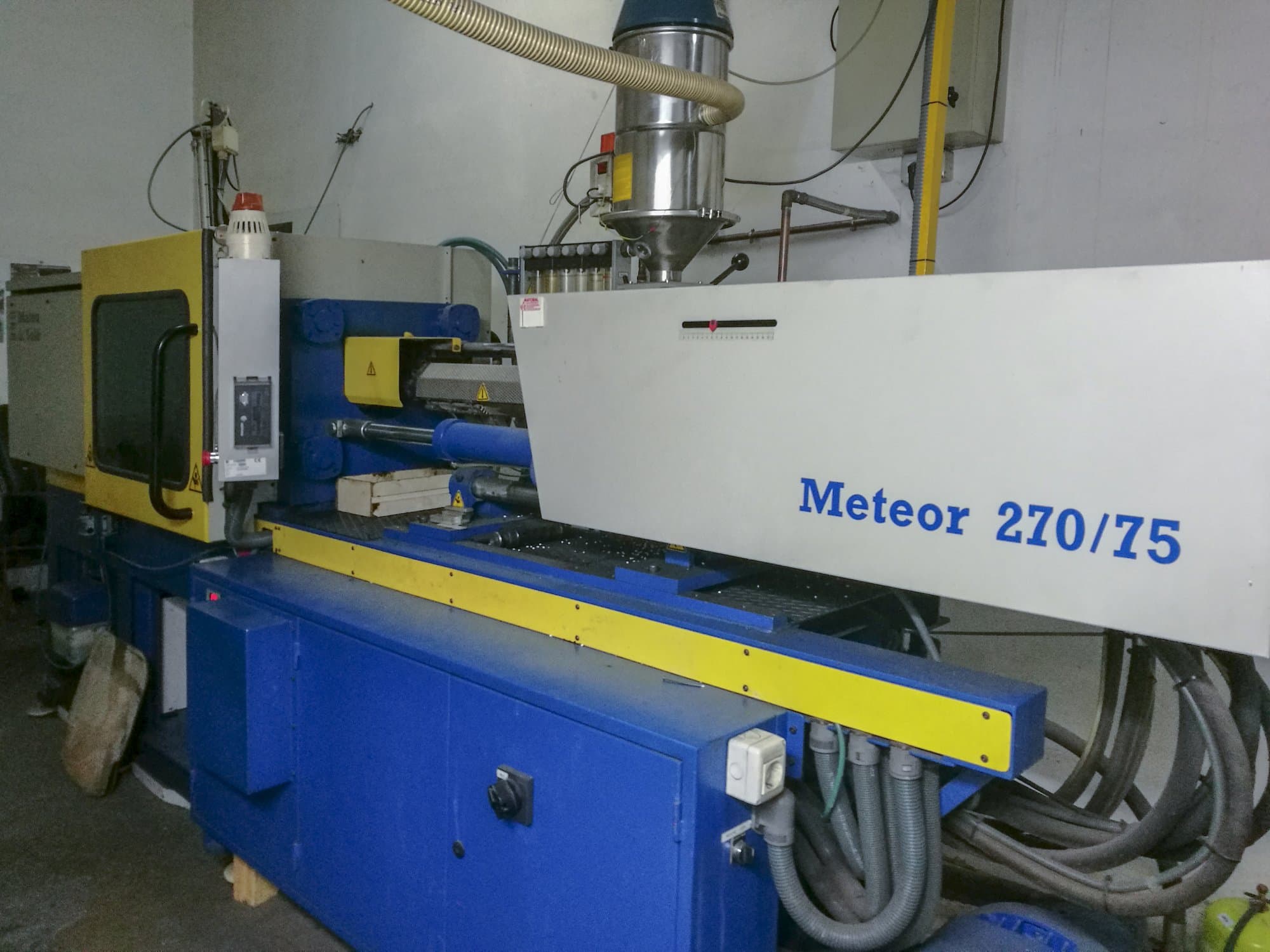 Recht aanzicht 1 van Mateu & Solé Meteor 270/75 machine