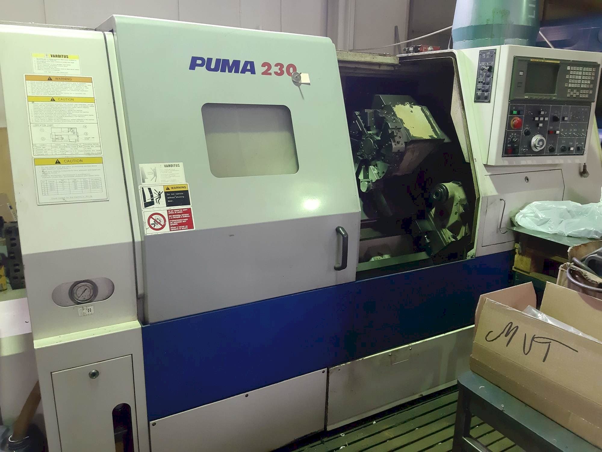 Vooraanzicht  van DAEWOO PUMA 230  machine