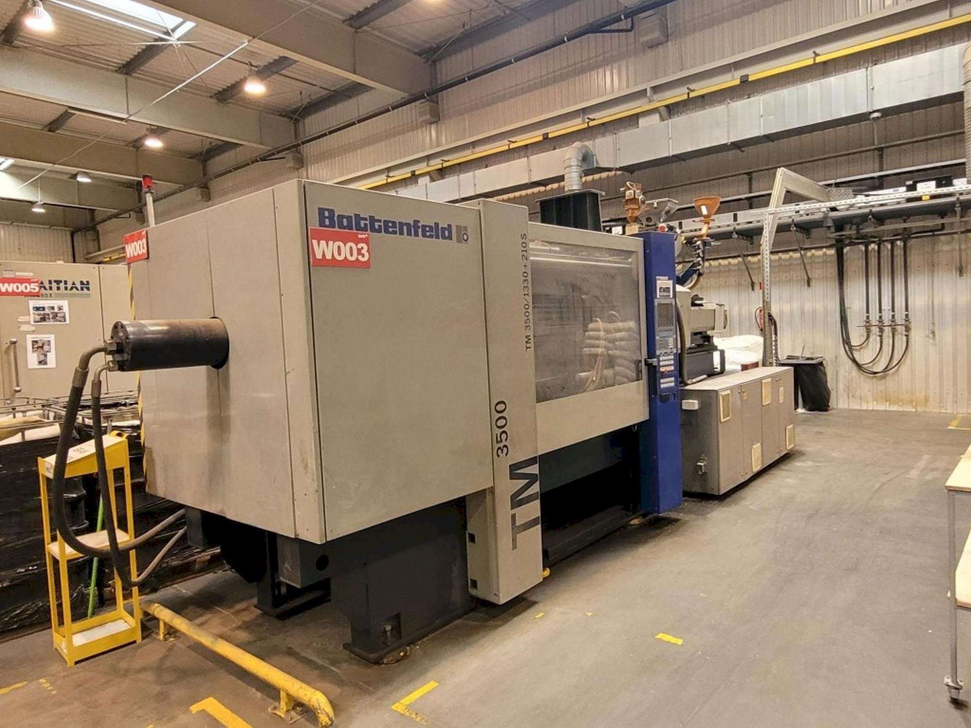 Vooraanzicht  van Battenfeld TM 3500/1330+210S  machine