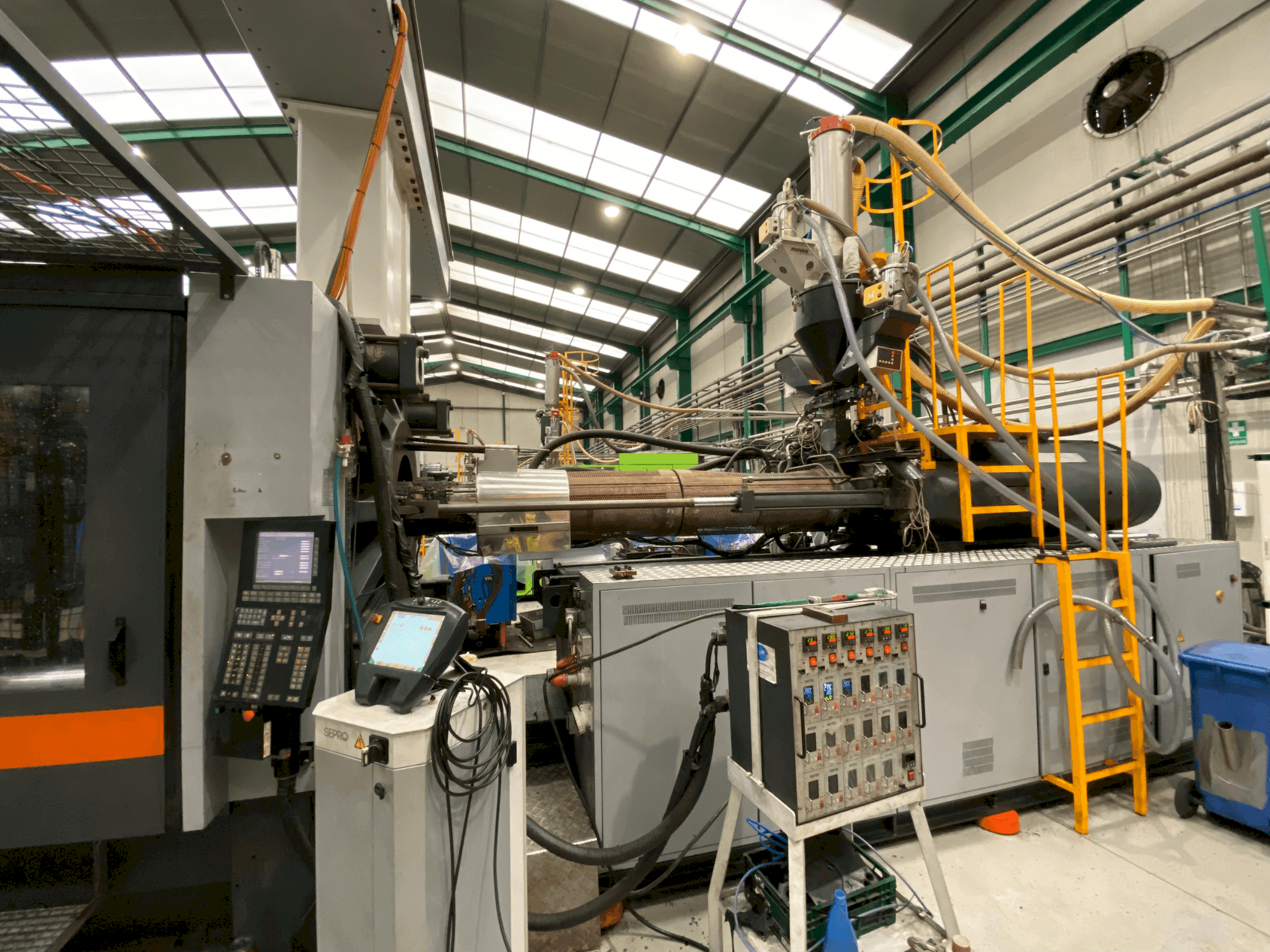 Vooraanzicht  van SANDRETTO MEGA TES 8200  machine