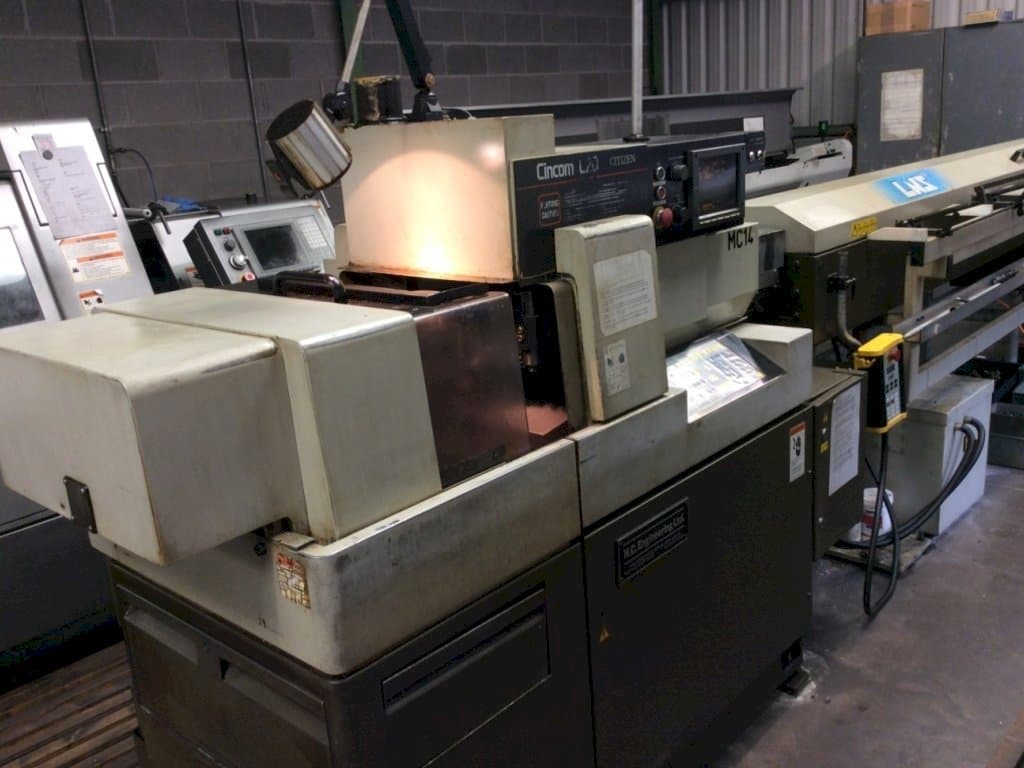 Vooraanzicht  van Citizen Cincom L320  machine