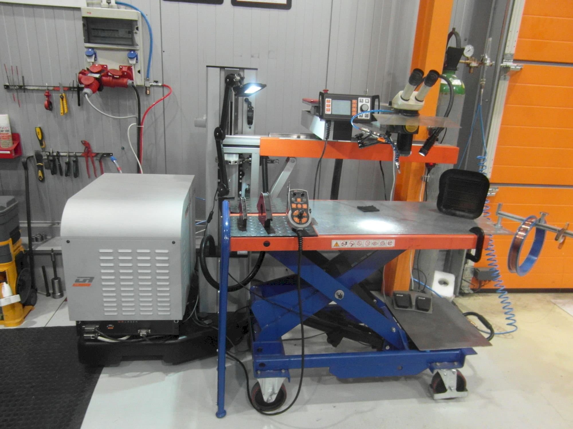 Vooraanzicht van OR Laser HTS Mobile 200 machine