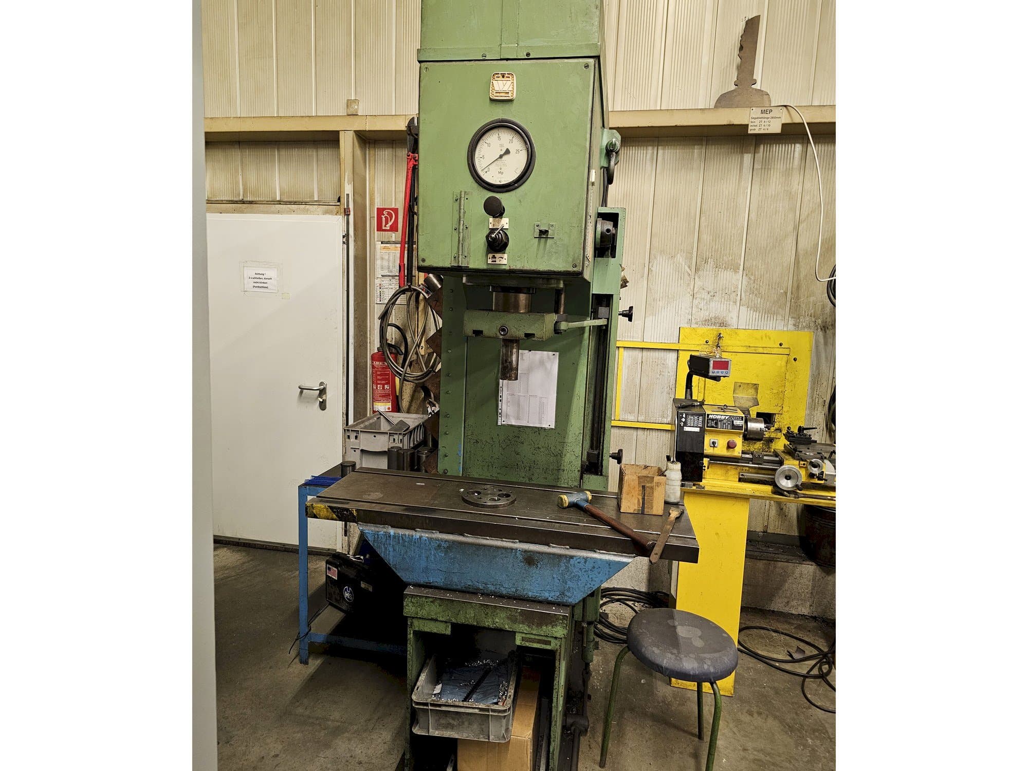 Vooraanzicht  van VEB PYE/25/1  machine