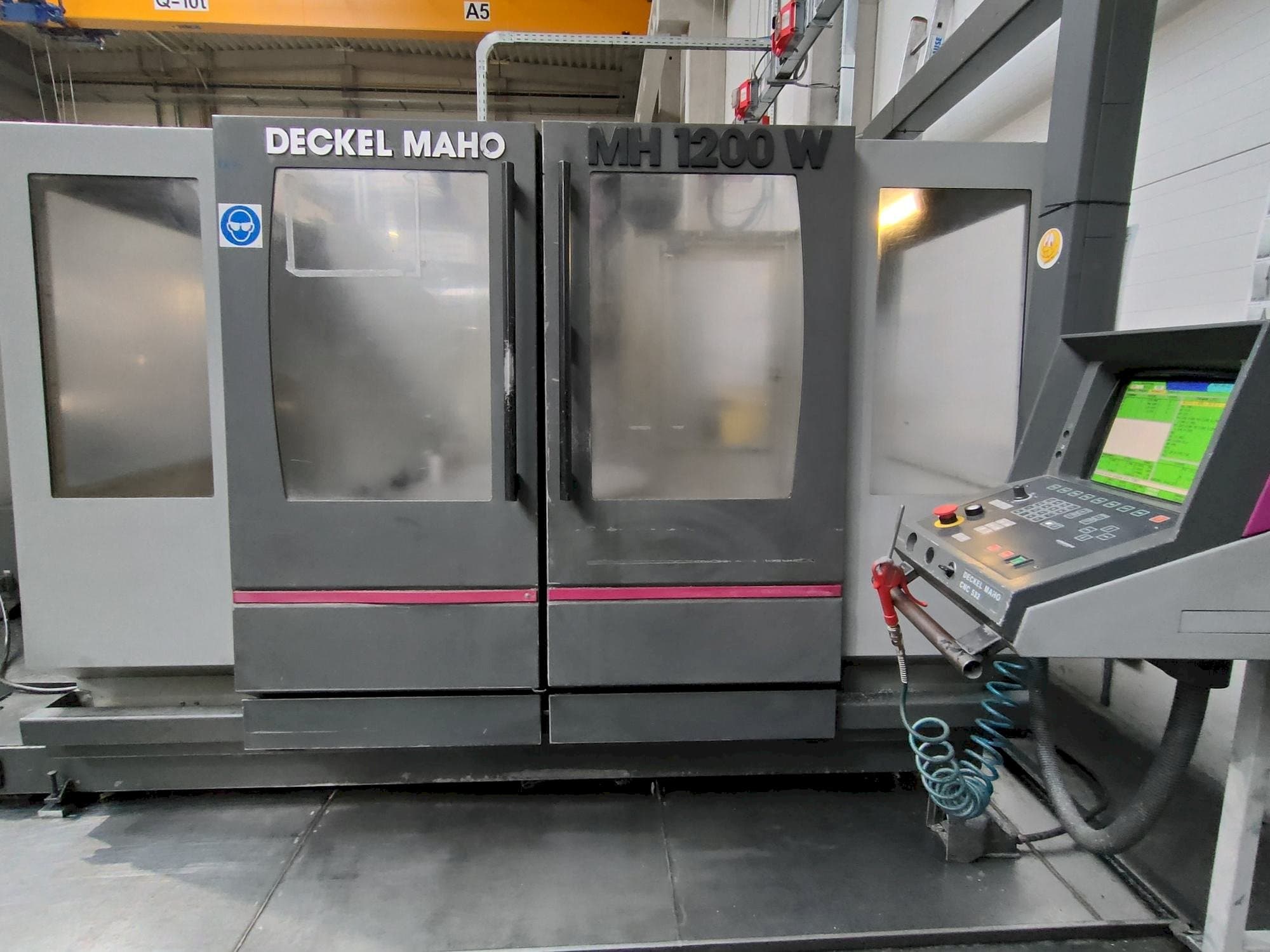 Vooraanzicht  van Maho MH 1200W  machine