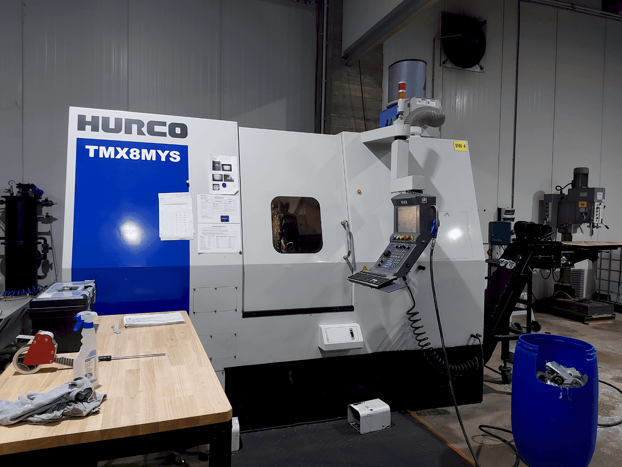 Vooraanzicht  van Hurco TMX 8MYS  machine