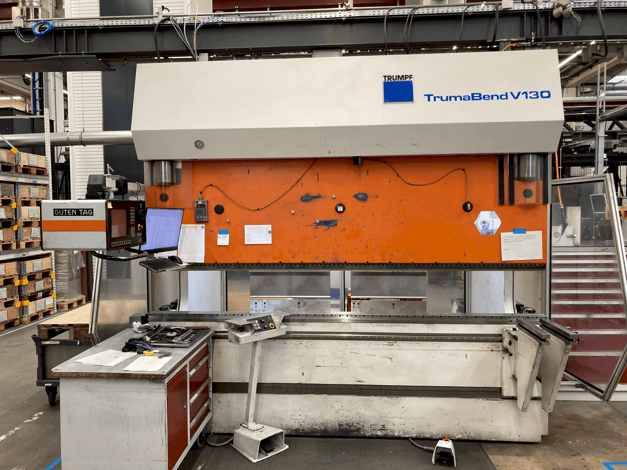 Vooraanzicht  van TRUMPF TrumaBend V130  machine