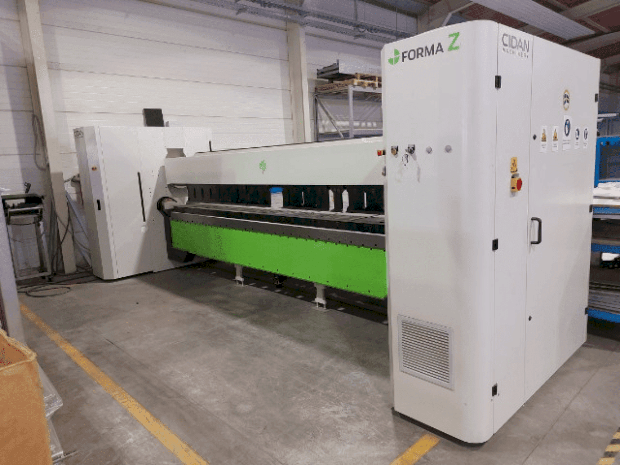 Vooraanzicht  van CIDAN FORMA Z 40  machine