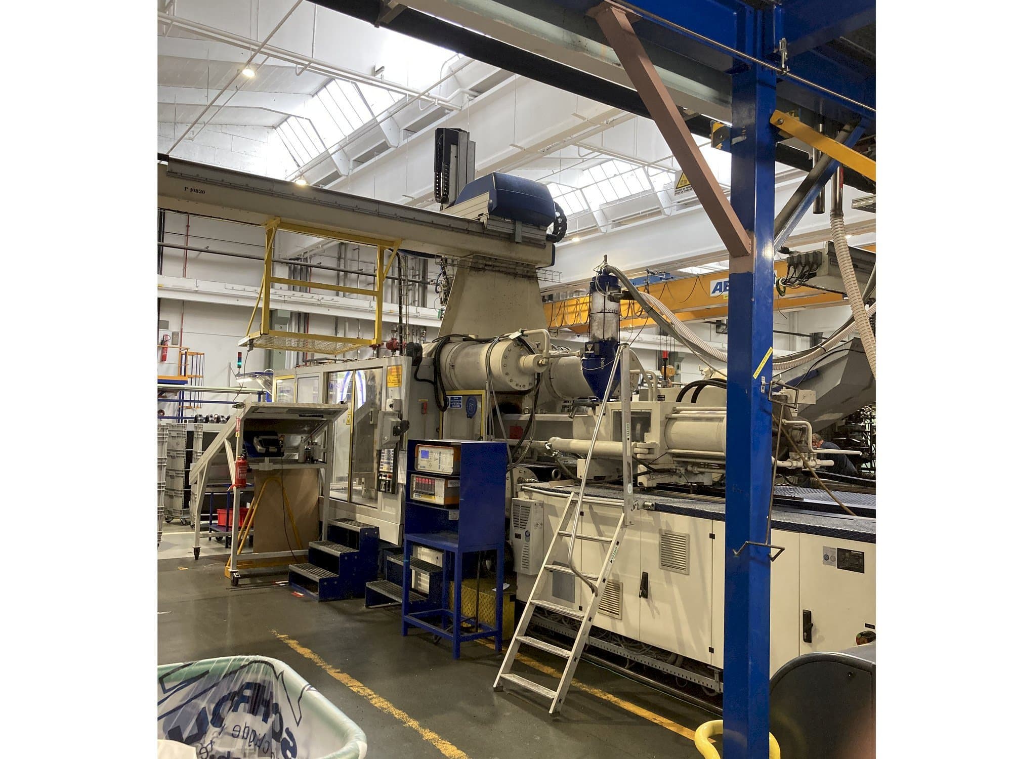 Vooraanzicht  van Krauss Maffei 650 – 2700 C1  machine