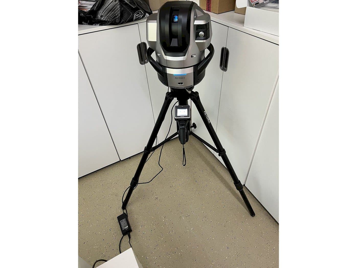 Vooraanzicht  van KEYENCE WM-C3000  machine