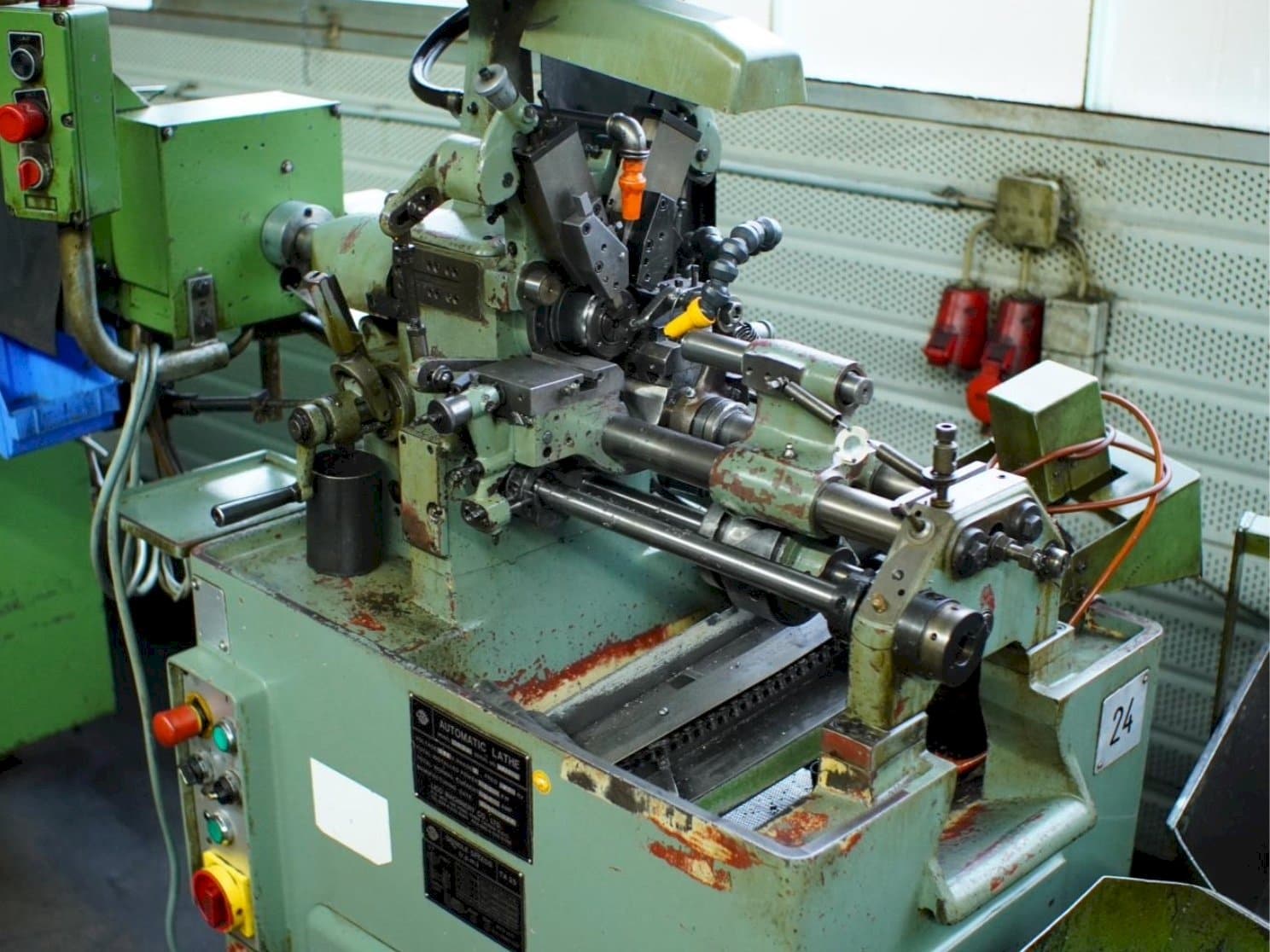 Vooraanzicht  van LICO TA25  machine