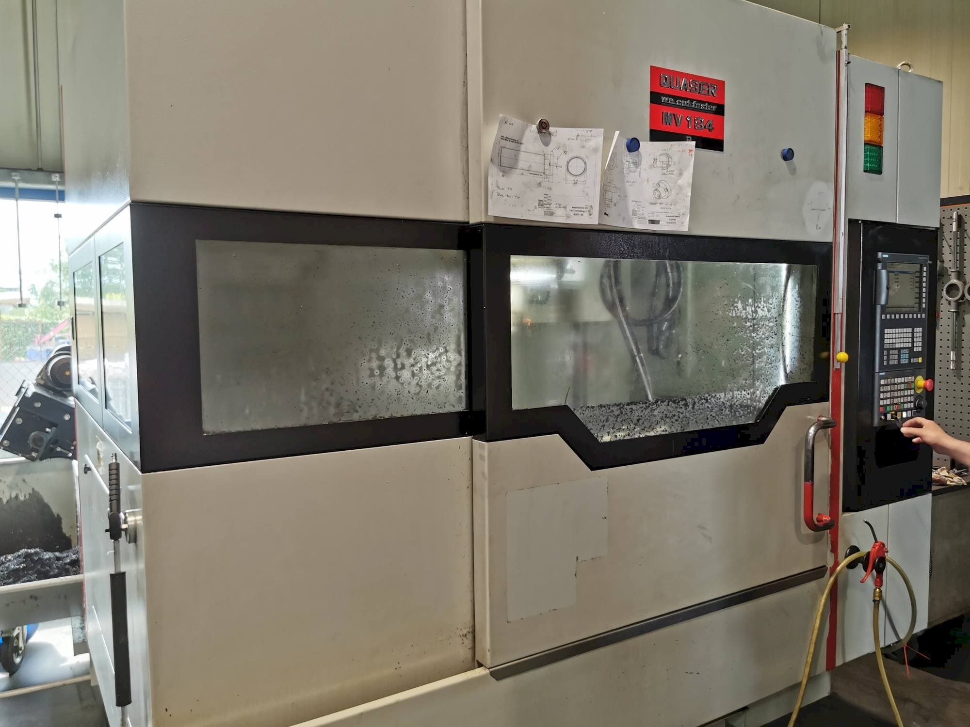 Vooraanzicht  van Quaser MV154APC/P12  machine