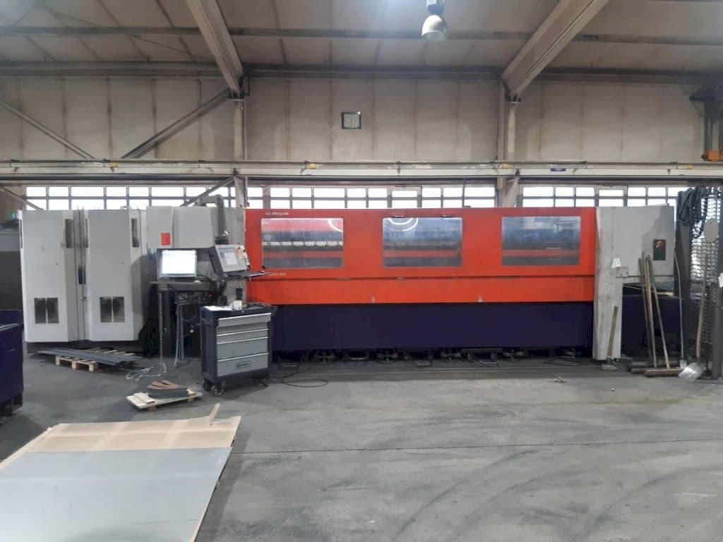 Vooraanzicht  van Bystronic Bystar 4020  machine