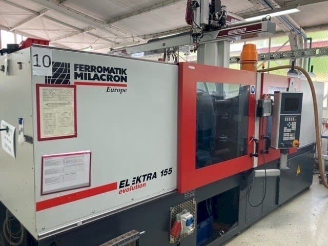 Vooraanzicht  van FERROMATIK MILACRON EE 155  machine