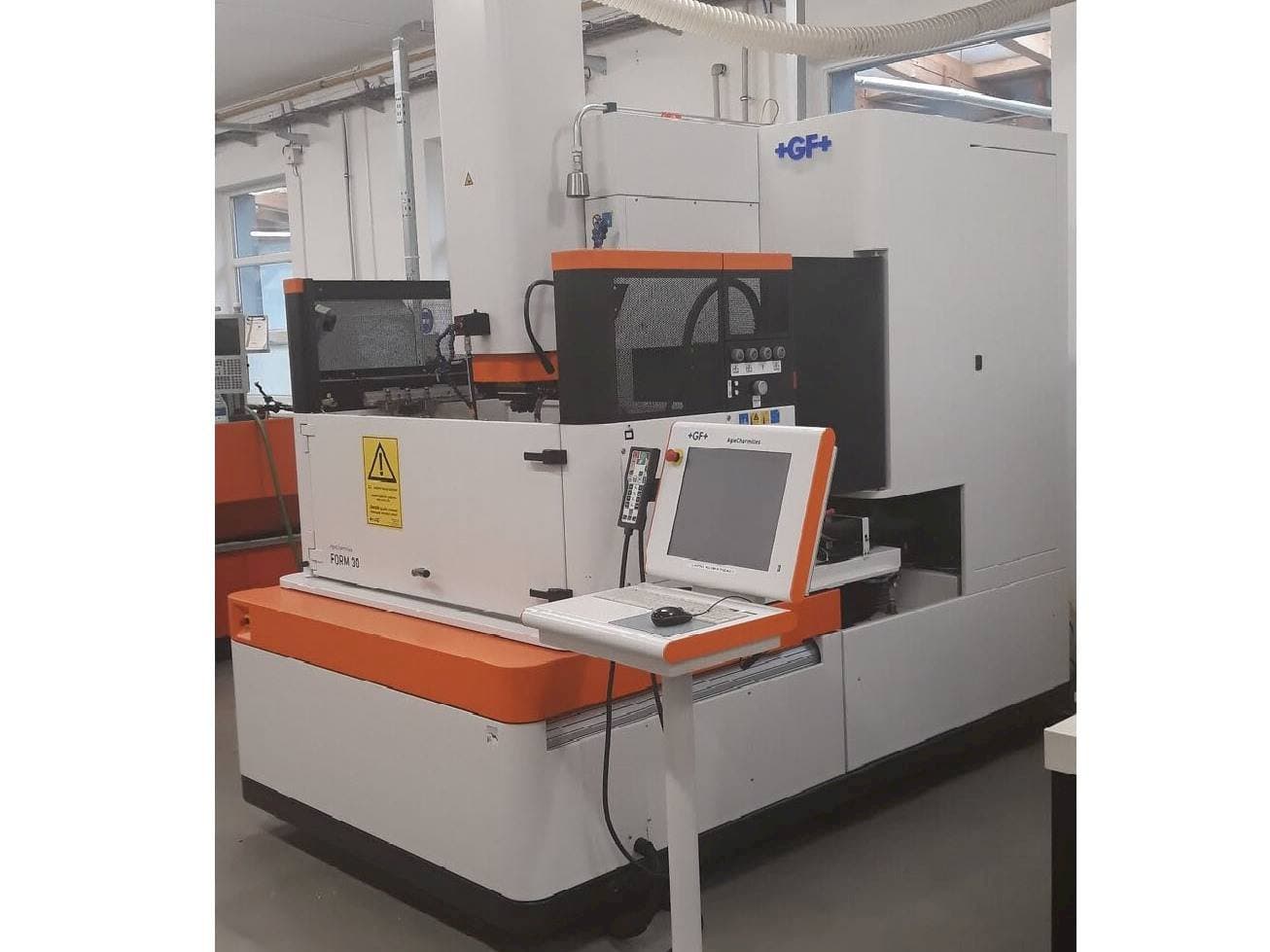 Vooraanzicht  van AgieCharmilles Form 30  machine