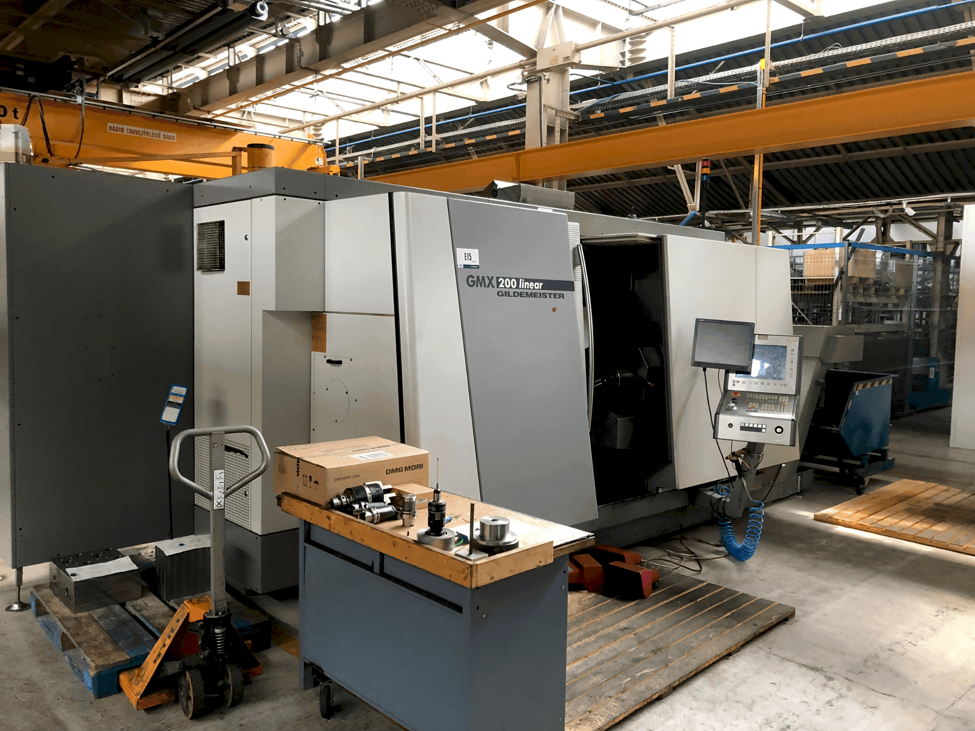 Vooraanzicht  van DMG MORI GMX 200 Linear (2004)  machine
