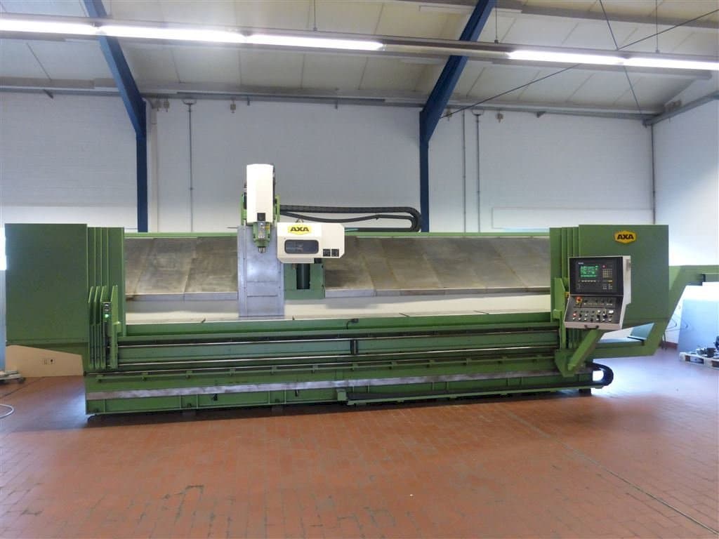 Vooraanzicht  van AXA VSC 1-5000M/E  machine