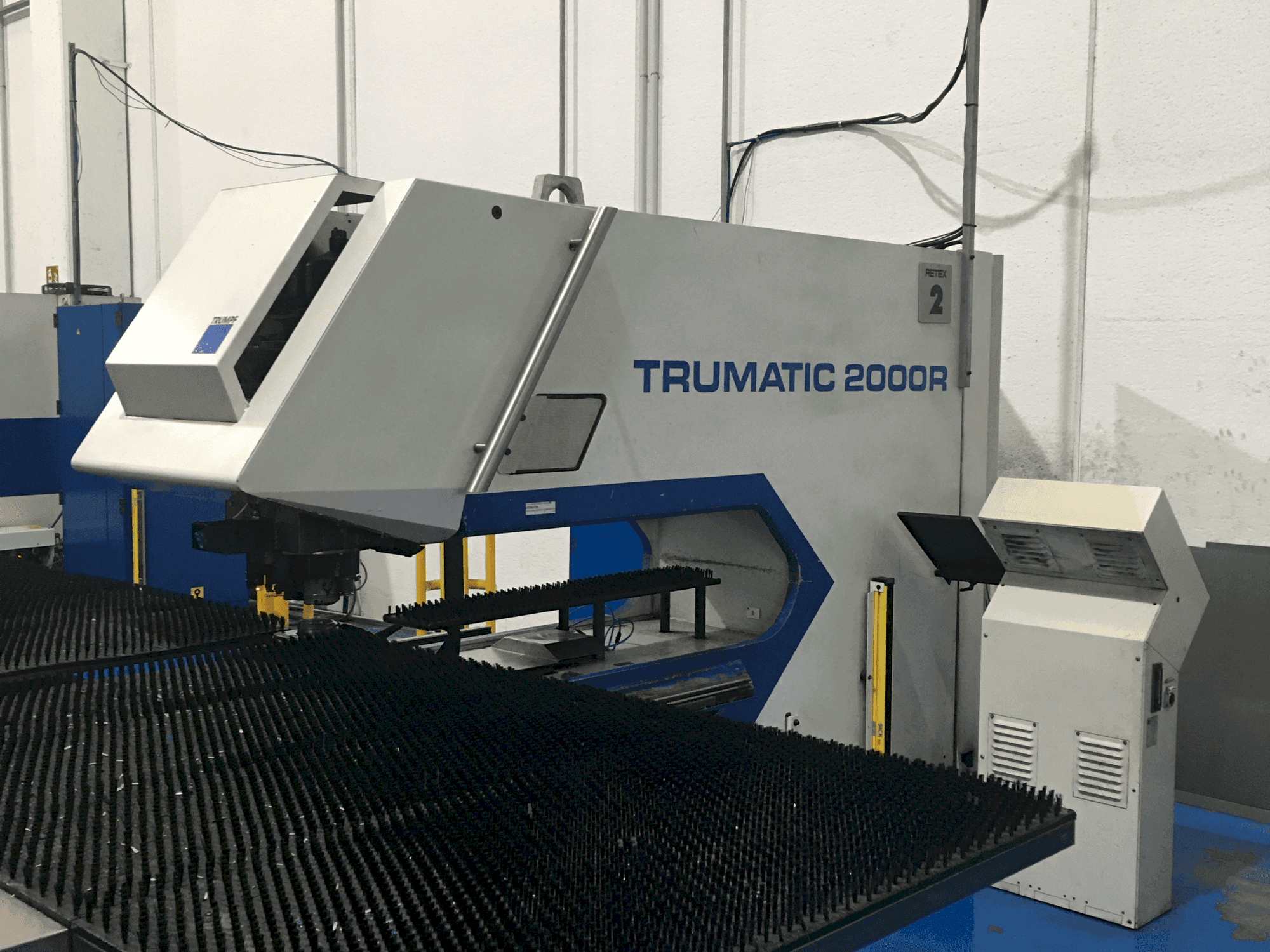 Vooraanzicht  van TRUMPF TC2000R  machine