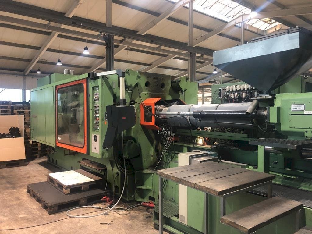 Linkerzijdeaanzicht  van Windsor W1000  machine