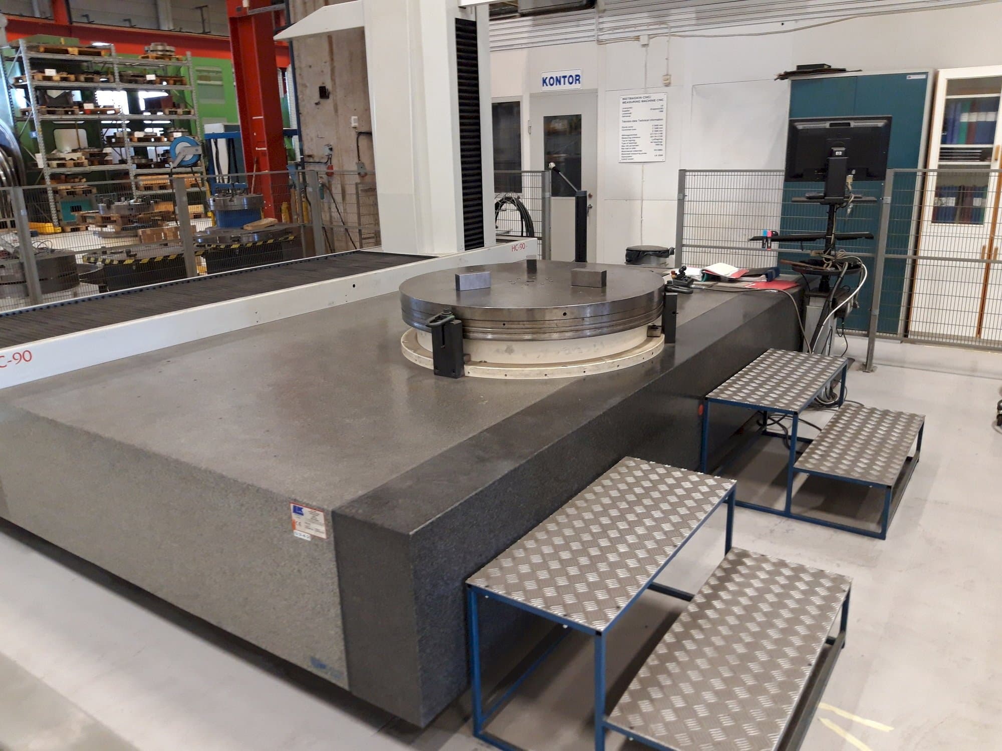 Vooraanzicht van LK HC90 machine