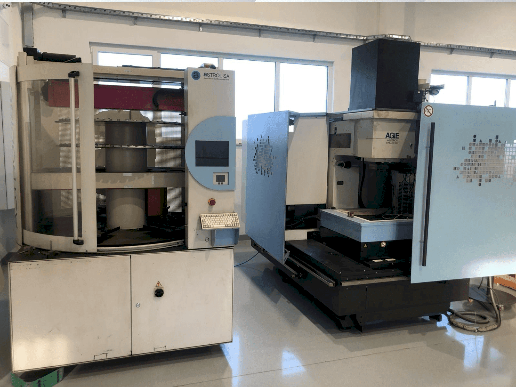 Vooraanzicht  van AGIE AGIETRON Innovation 2  machine