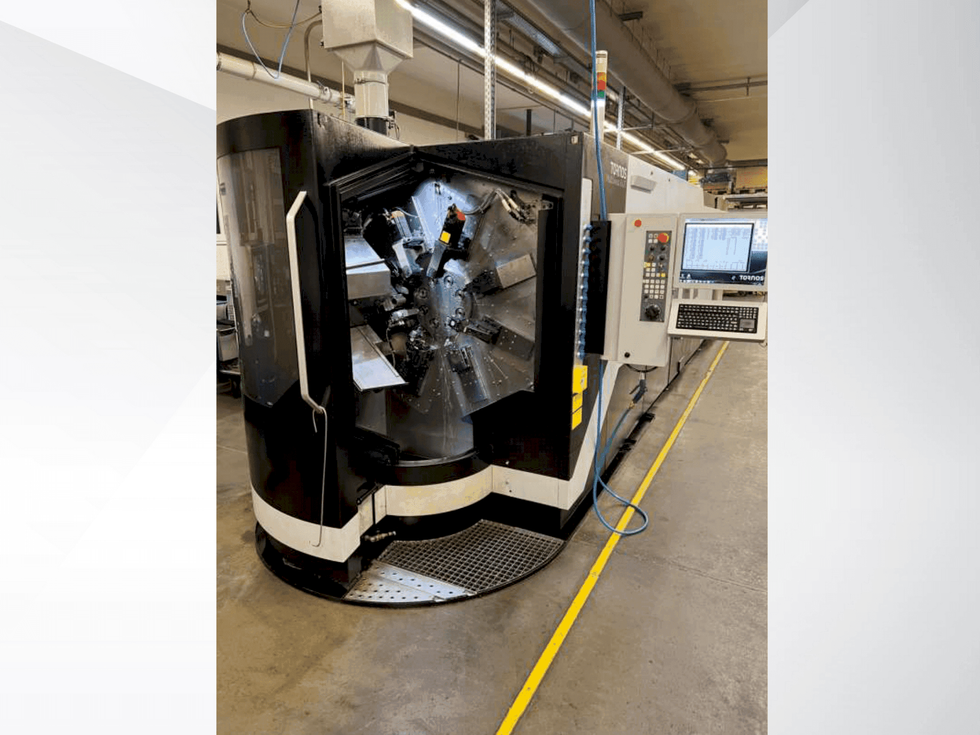 Vooraanzicht  van Tornos MultiSwiss 8x26  machine