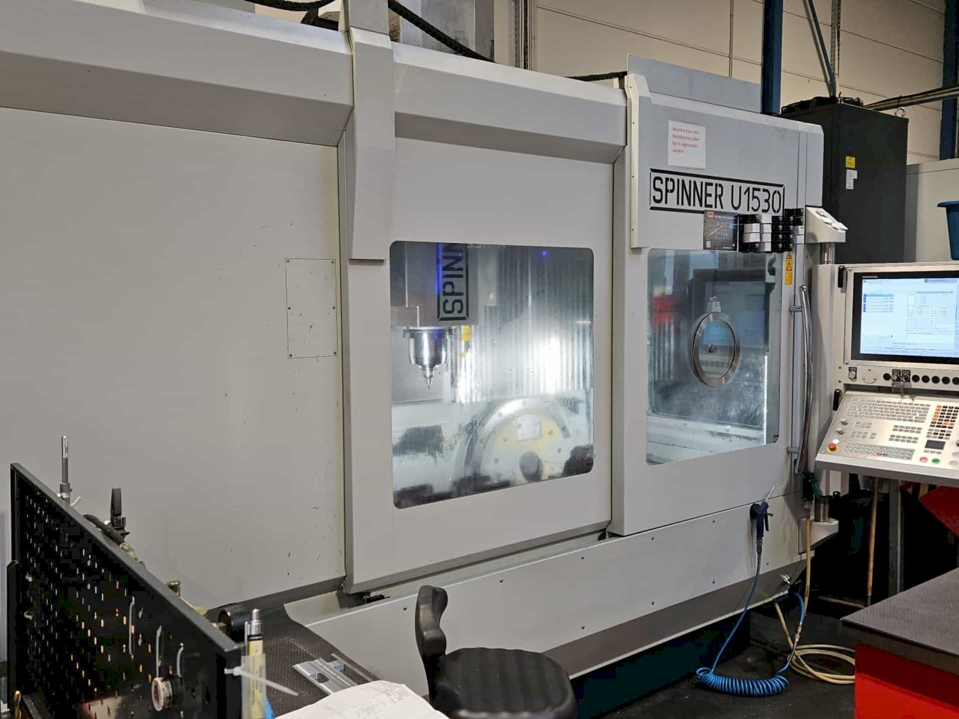 Vooraanzicht  van SPINNER U 1530  machine