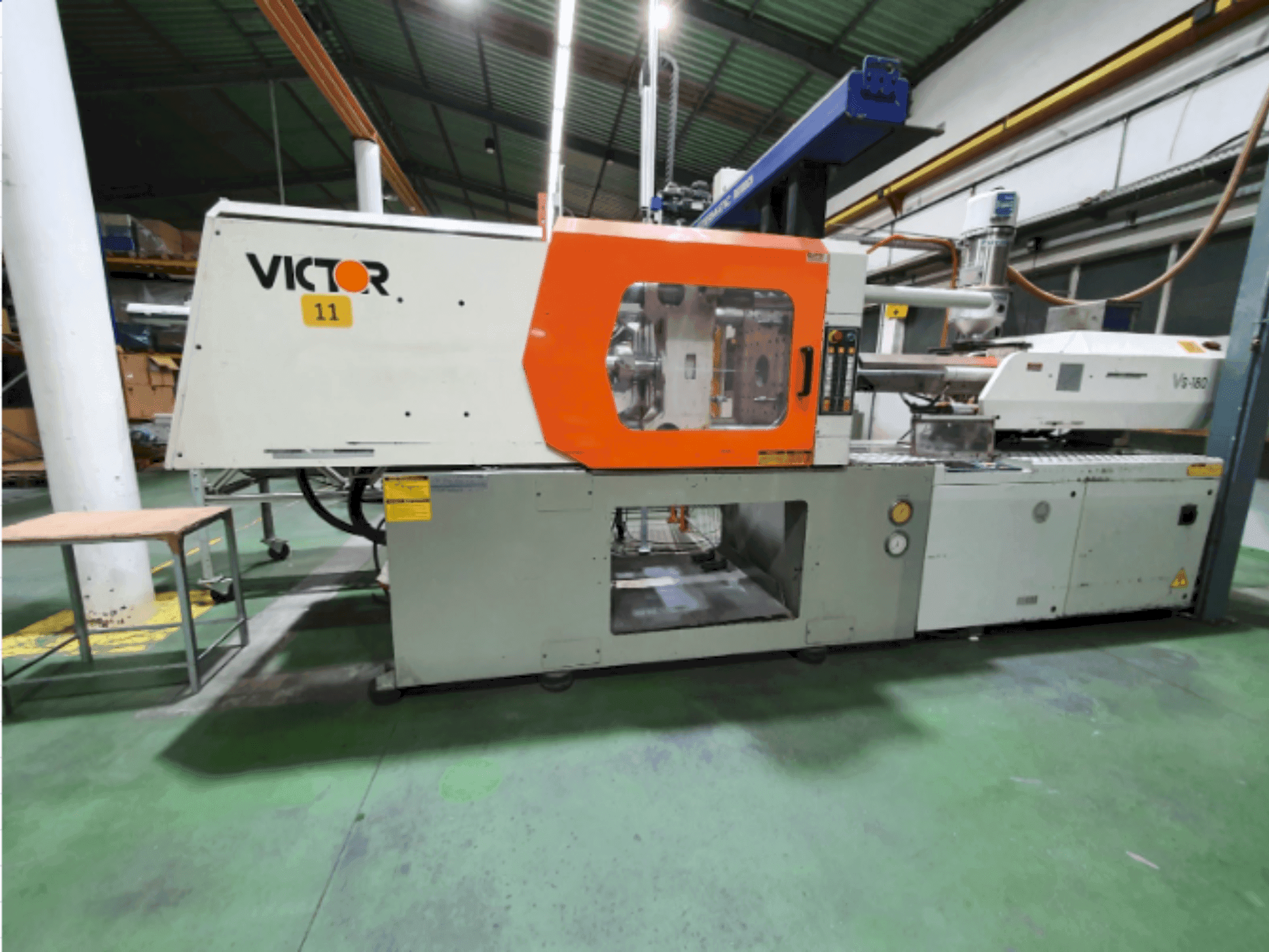 Vooraanzicht  van Victor VS180  machine