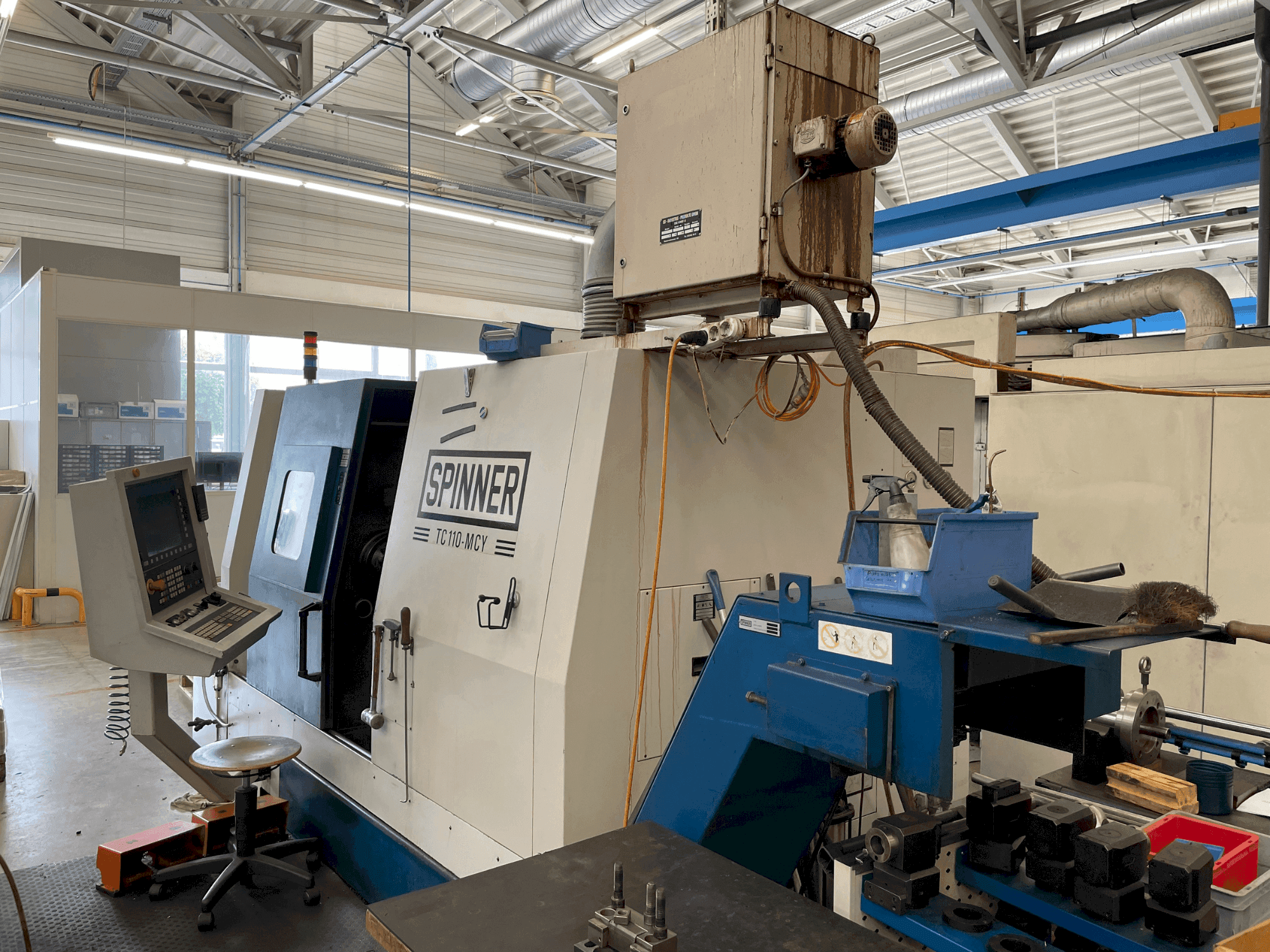 Vooraanzicht  van SPINNER TC 110  machine