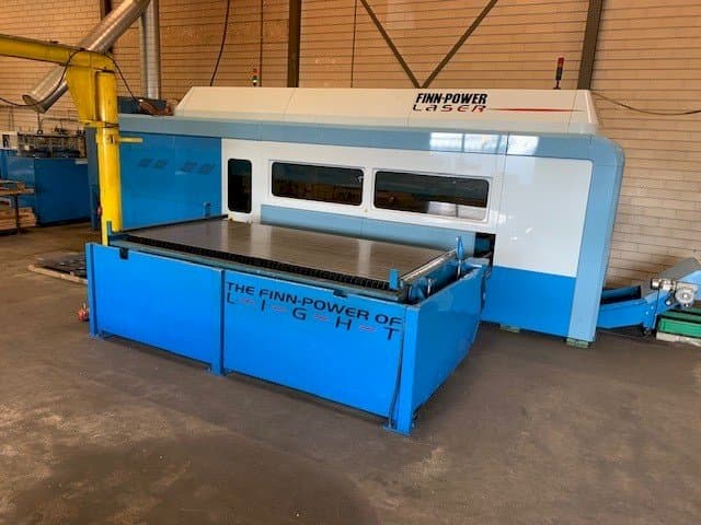 Vooraanzicht  van Finn-Power FPL6-BL  machine