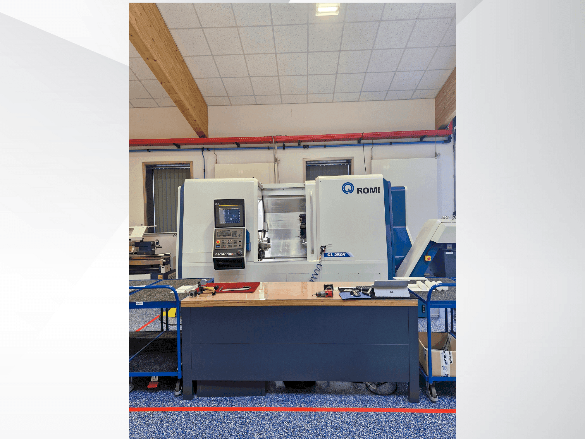 Vooraanzicht  van Romi GL 250  machine