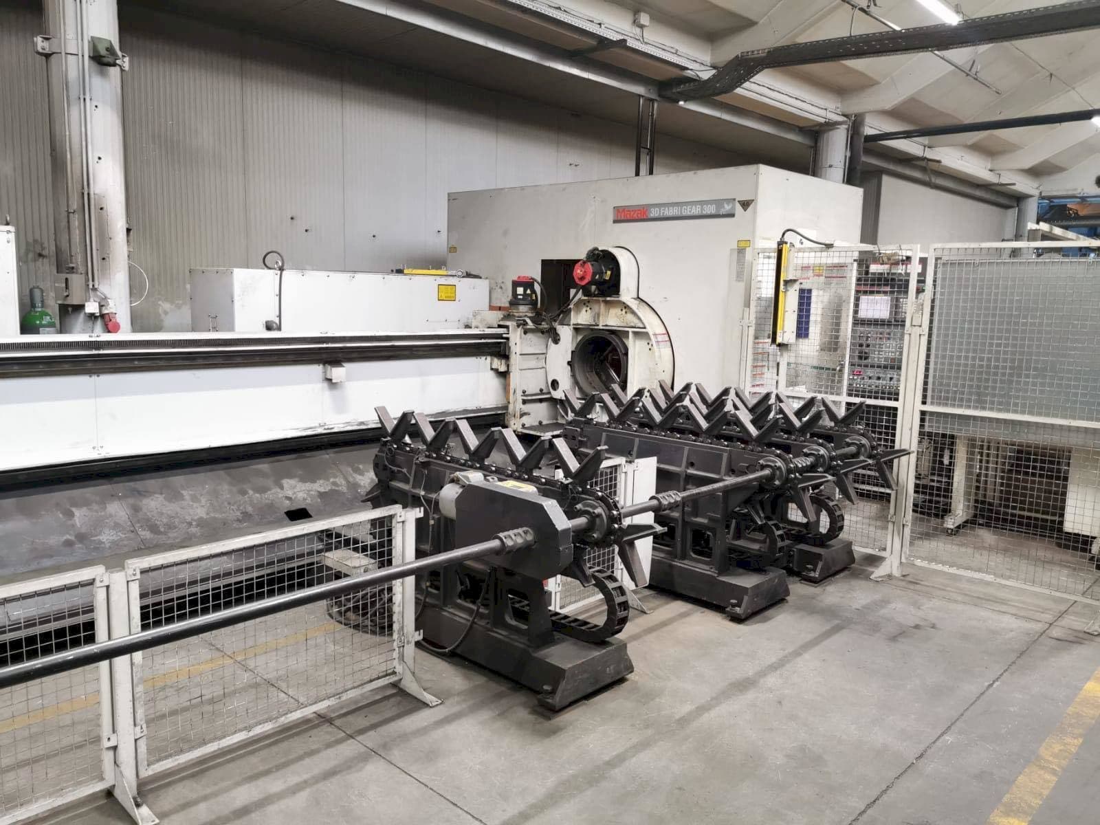 Vooraanzicht  van Mazak 3D Fabri Gear 300V  machine