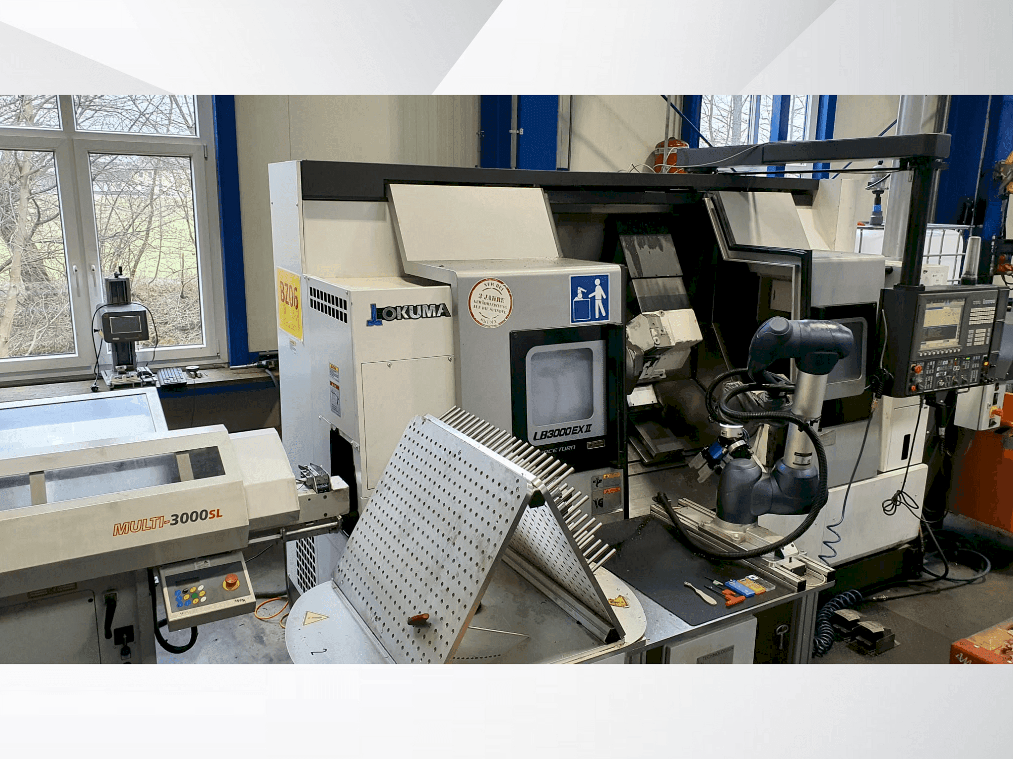 Vooraanzicht  van Okuma LB3000 EX II  machine