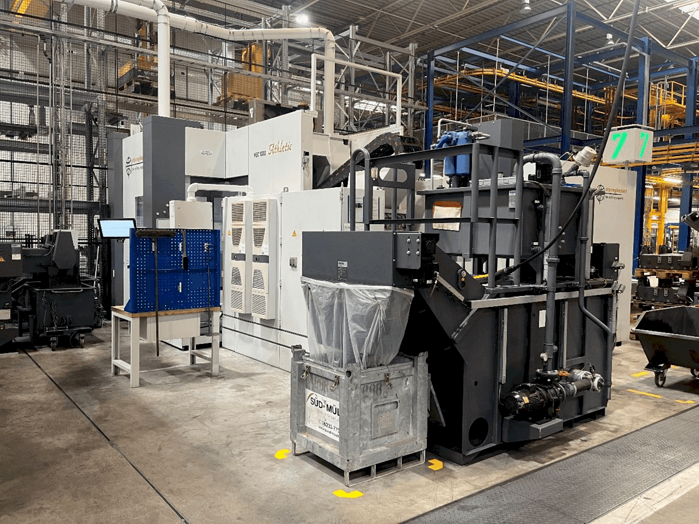 Rechts zijaanzicht  van Heckert HEC 1000  machine