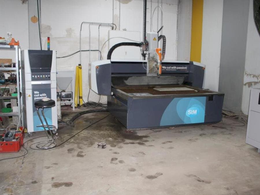 Vooraanzicht  van STM PremiumCut 3D 68  machine