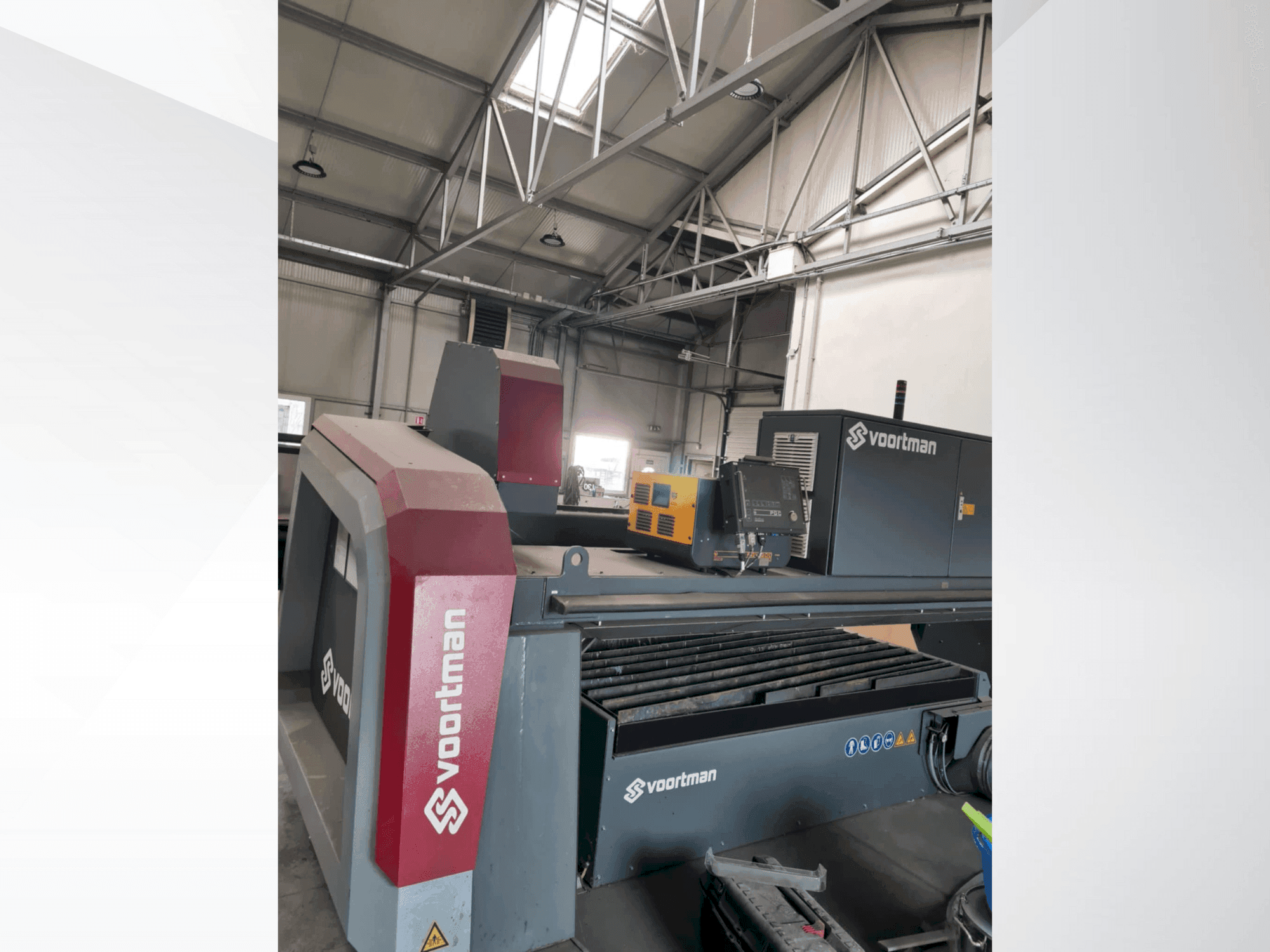 Vooraanzicht  van VOORTMAN V304  machine