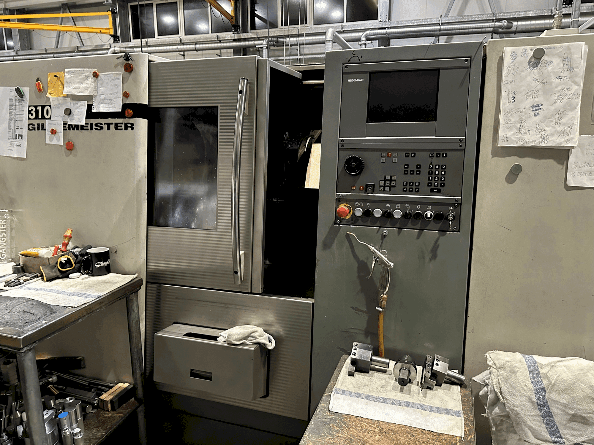 Vooraanzicht  van Gildemeister CTX 310  machine