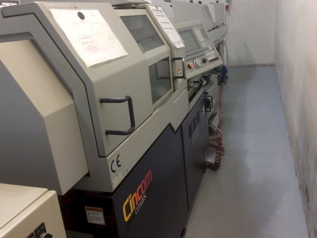 Linkerzijdeaanzicht  van Citizen L20  machine