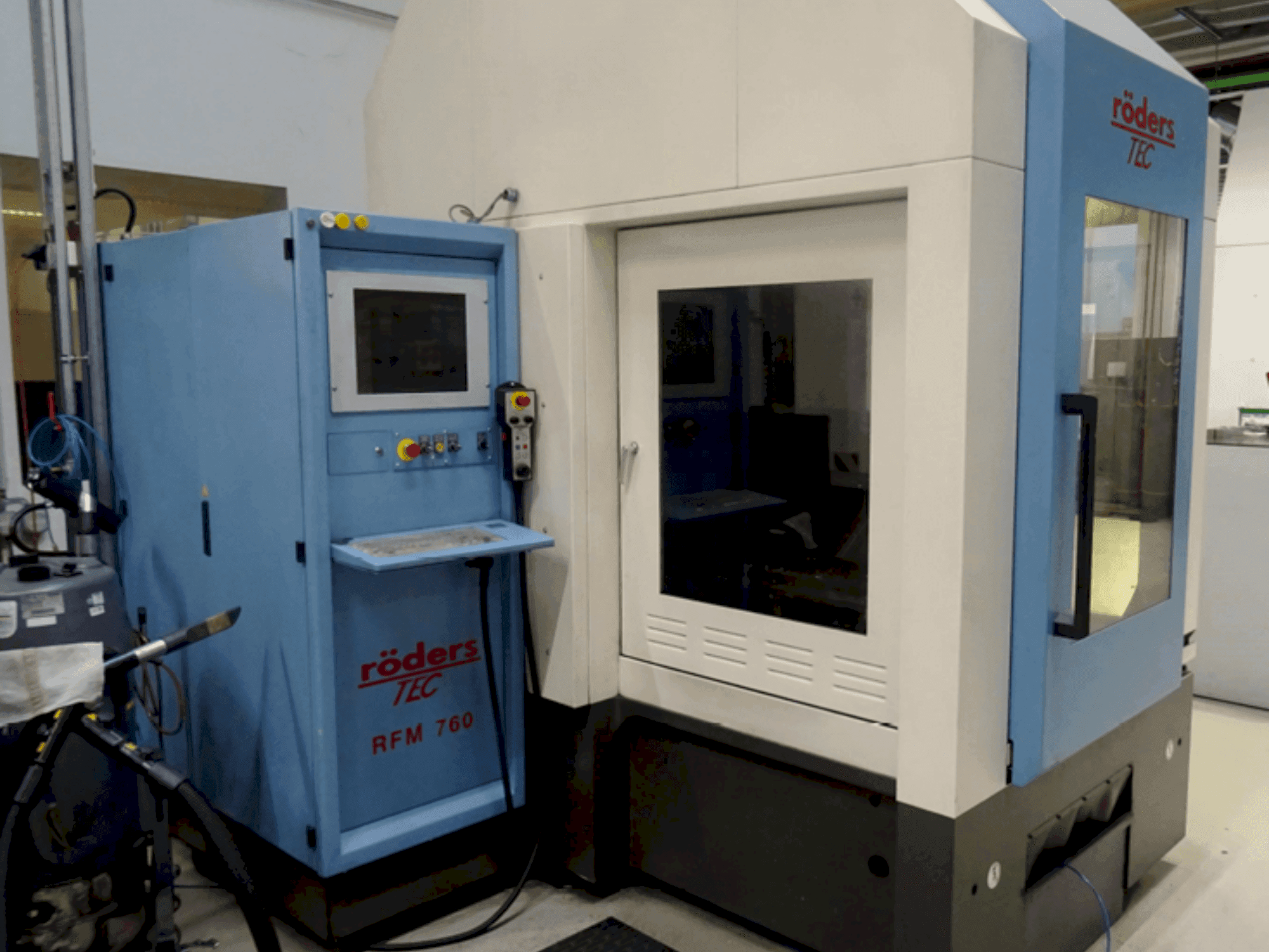 Vooraanzicht  van Roders RFM 760  machine