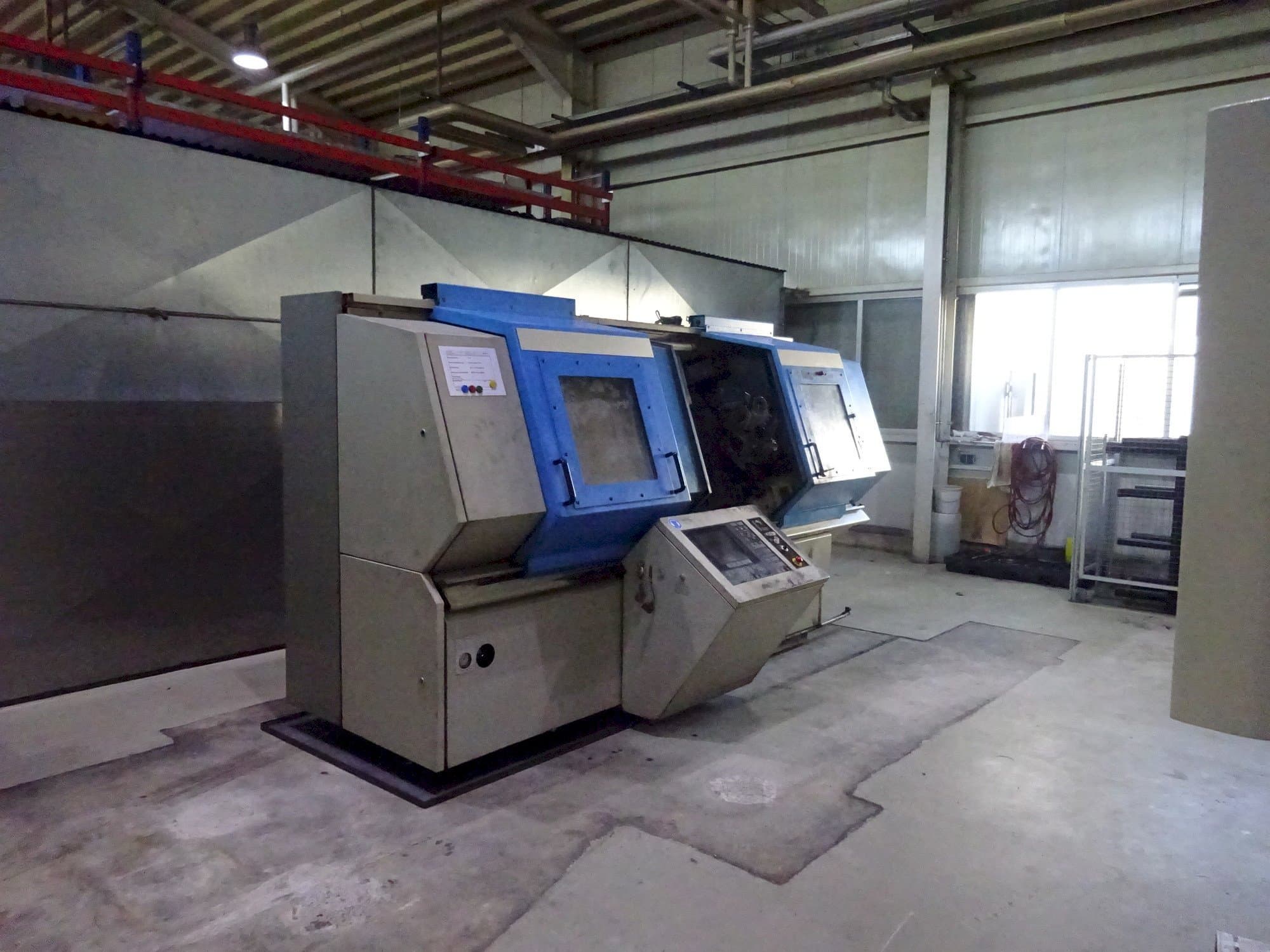 Vooraanzicht  van BOEHRINGER VDF 180 C  machine