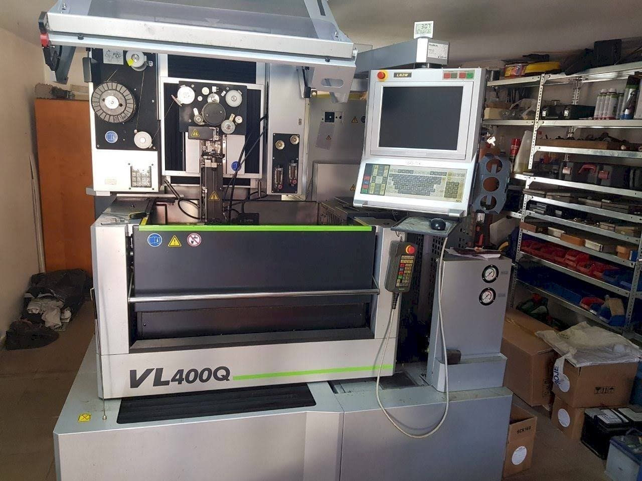 Vooraanzicht  van Sodick VL 400Q  machine